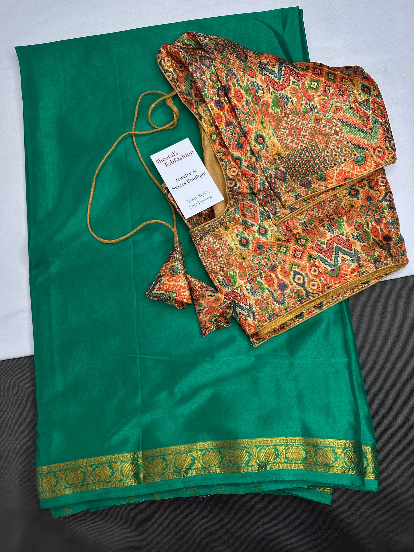 Mysore Crepe Green Semi Silk with 2 Blouses - 