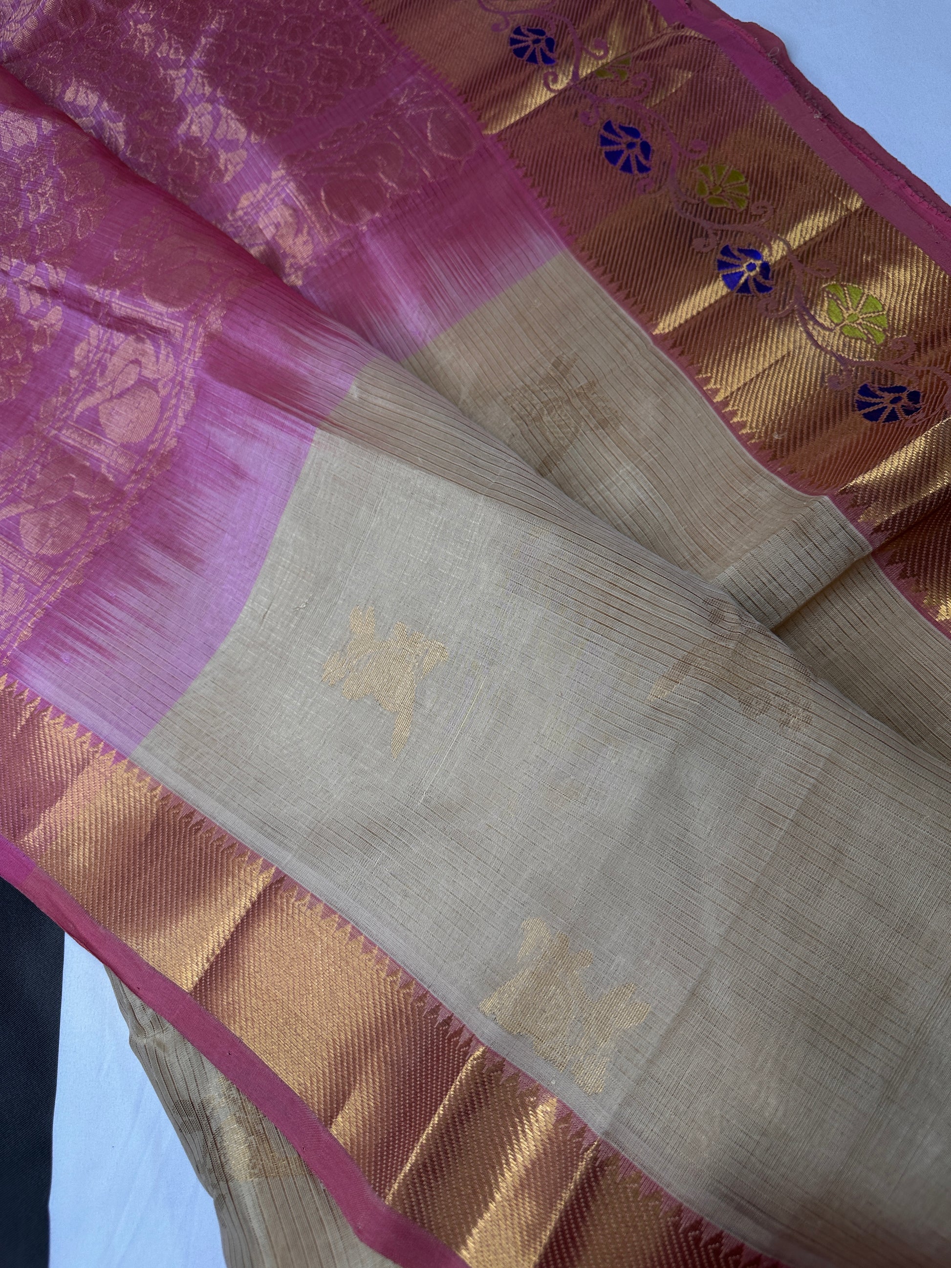 Pure Venkatgiri Handloom Beige Pink Silk Saree - 