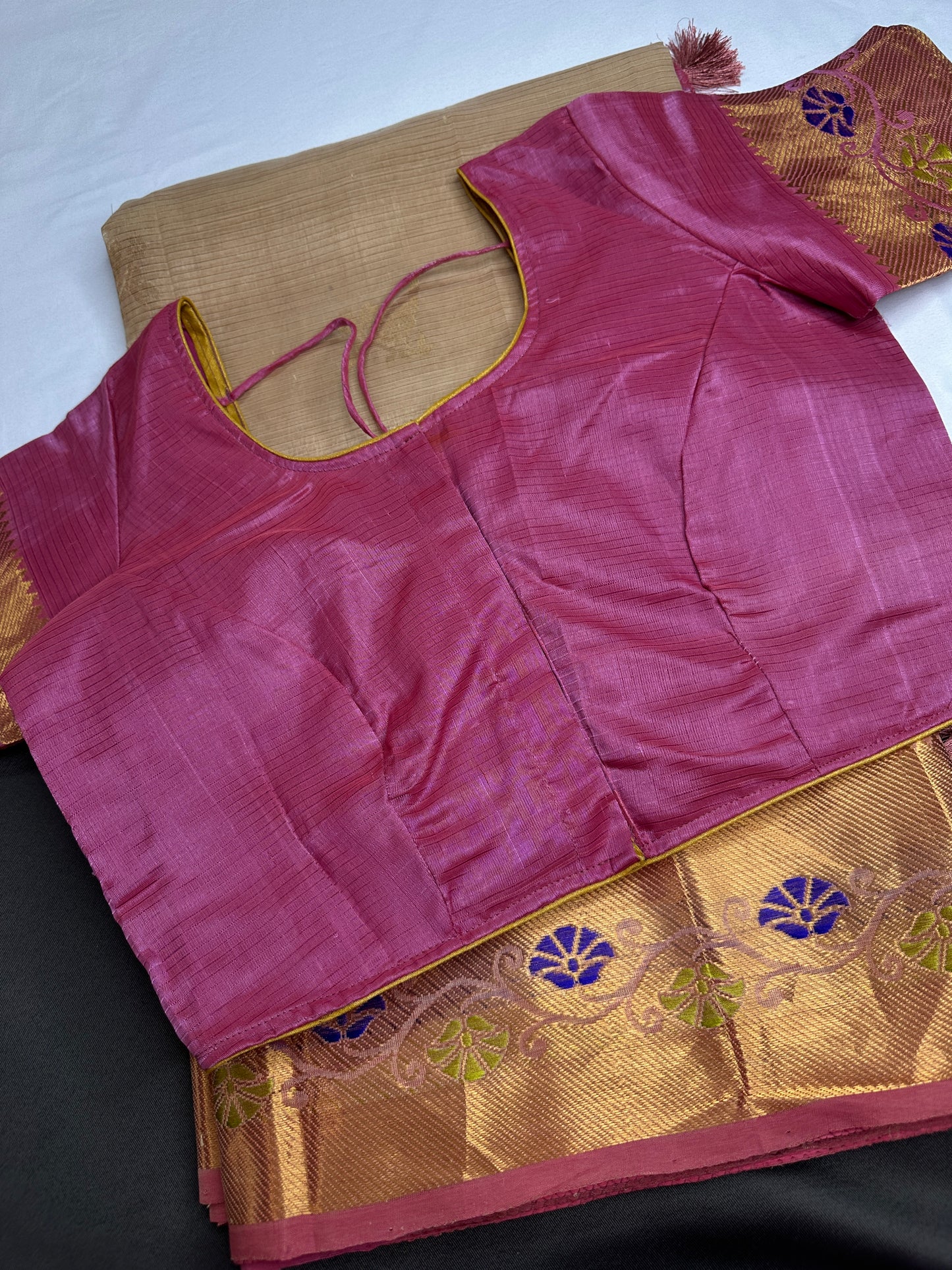 Pure Venkatgiri Handloom Beige Pink Silk Saree - 