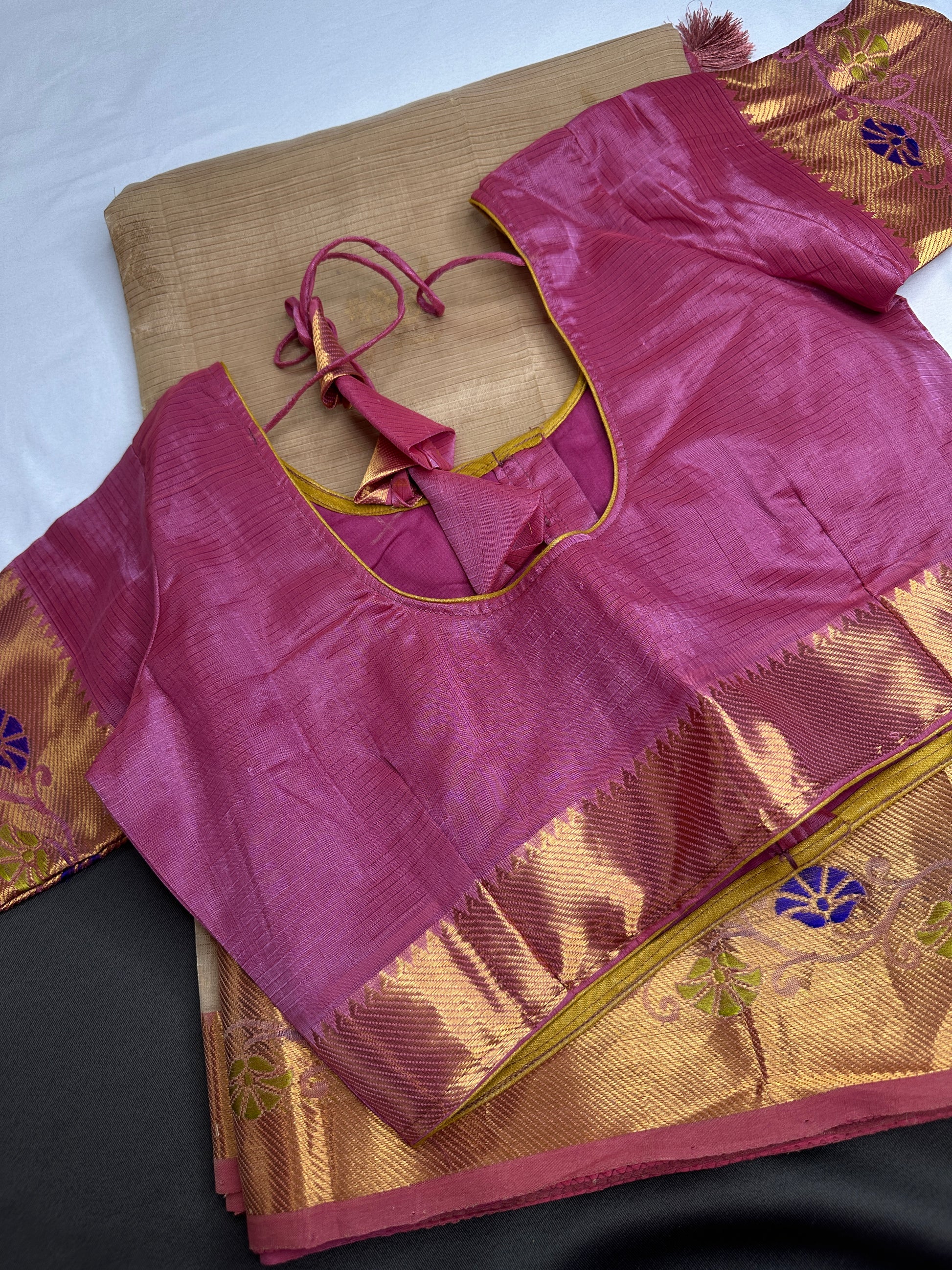Pure Venkatgiri Handloom Beige Pink Silk Saree - 