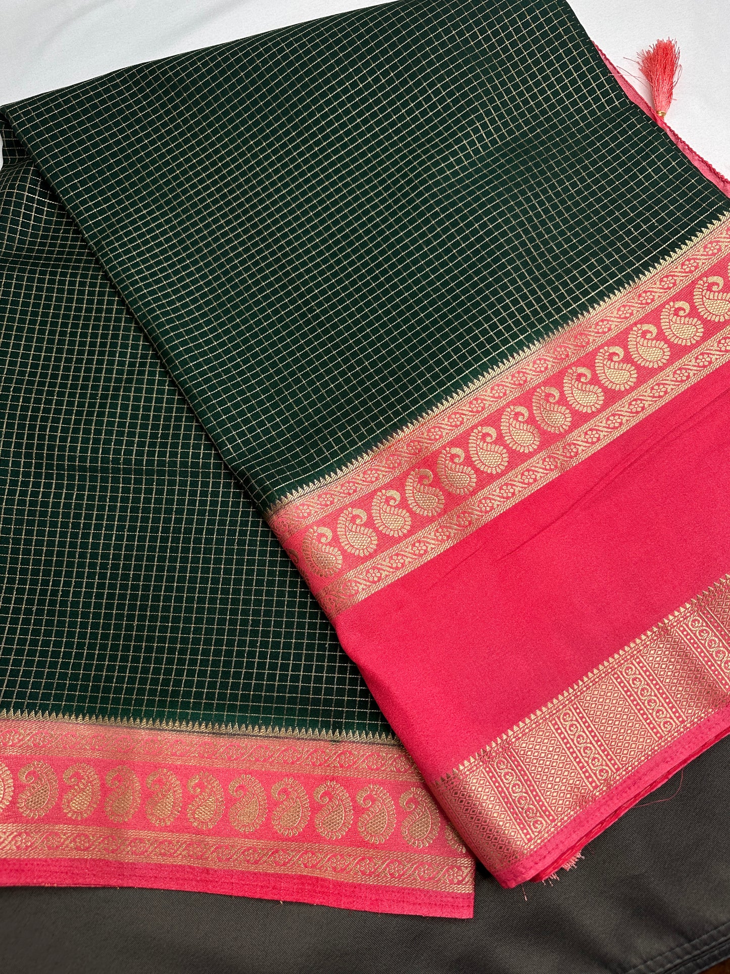 Banarsi Crepe Small Checks Green Saree - 