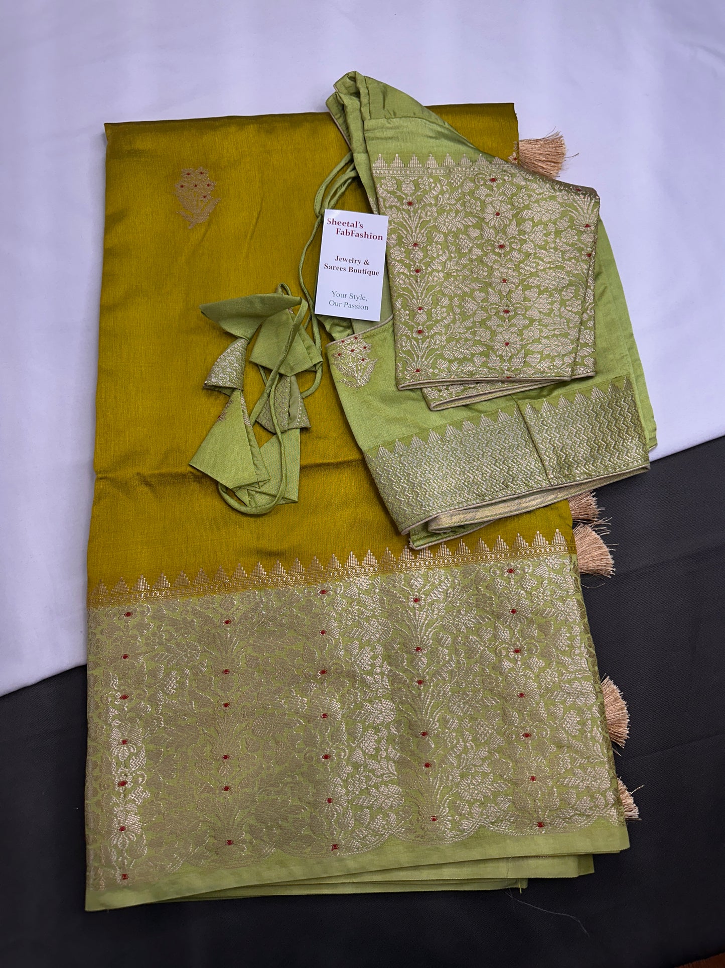 Green Raw Mango Light Weight Silk Saree - 
