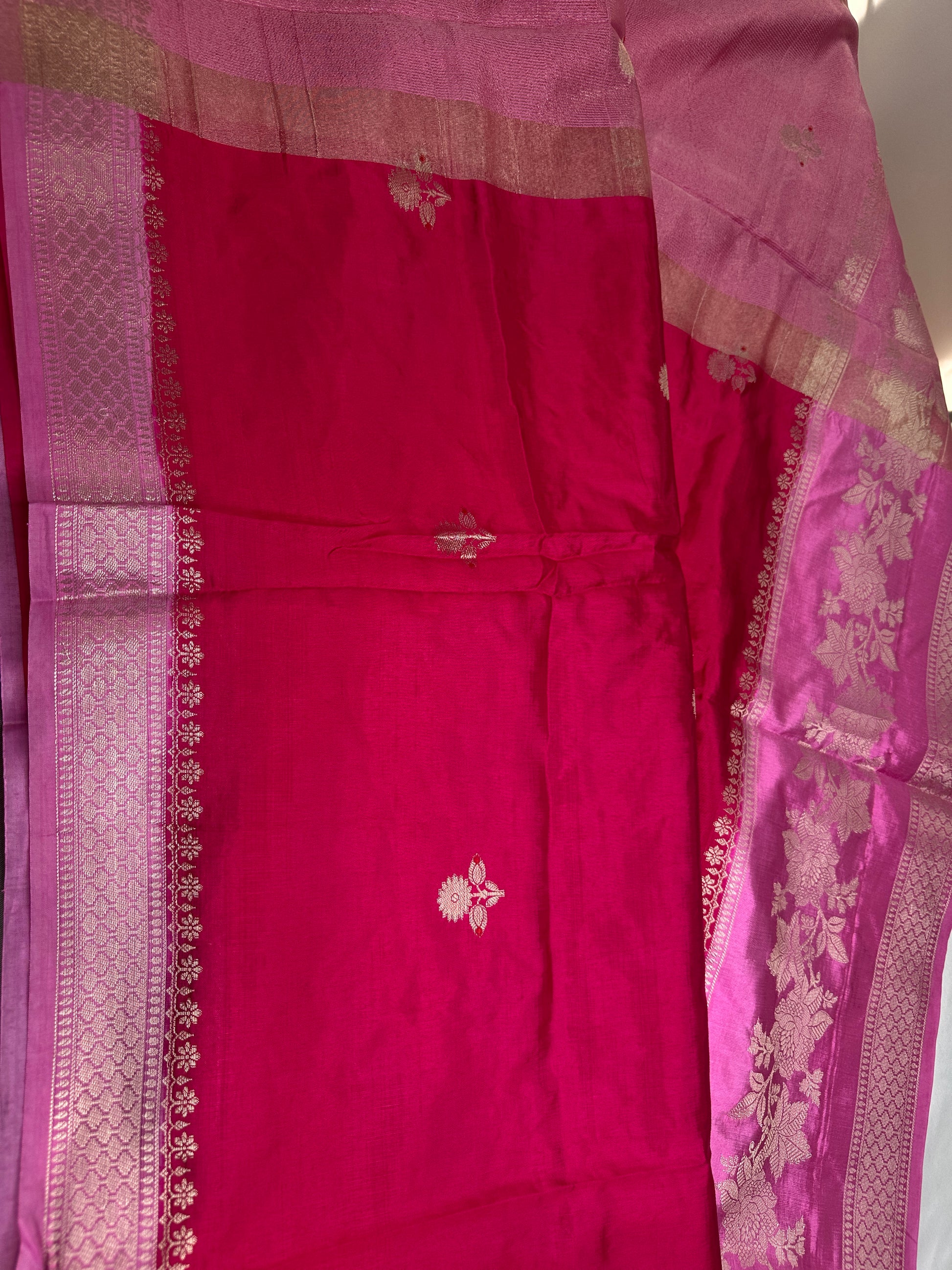 Pink Raw Mango Light Weight Silk Saree - 
