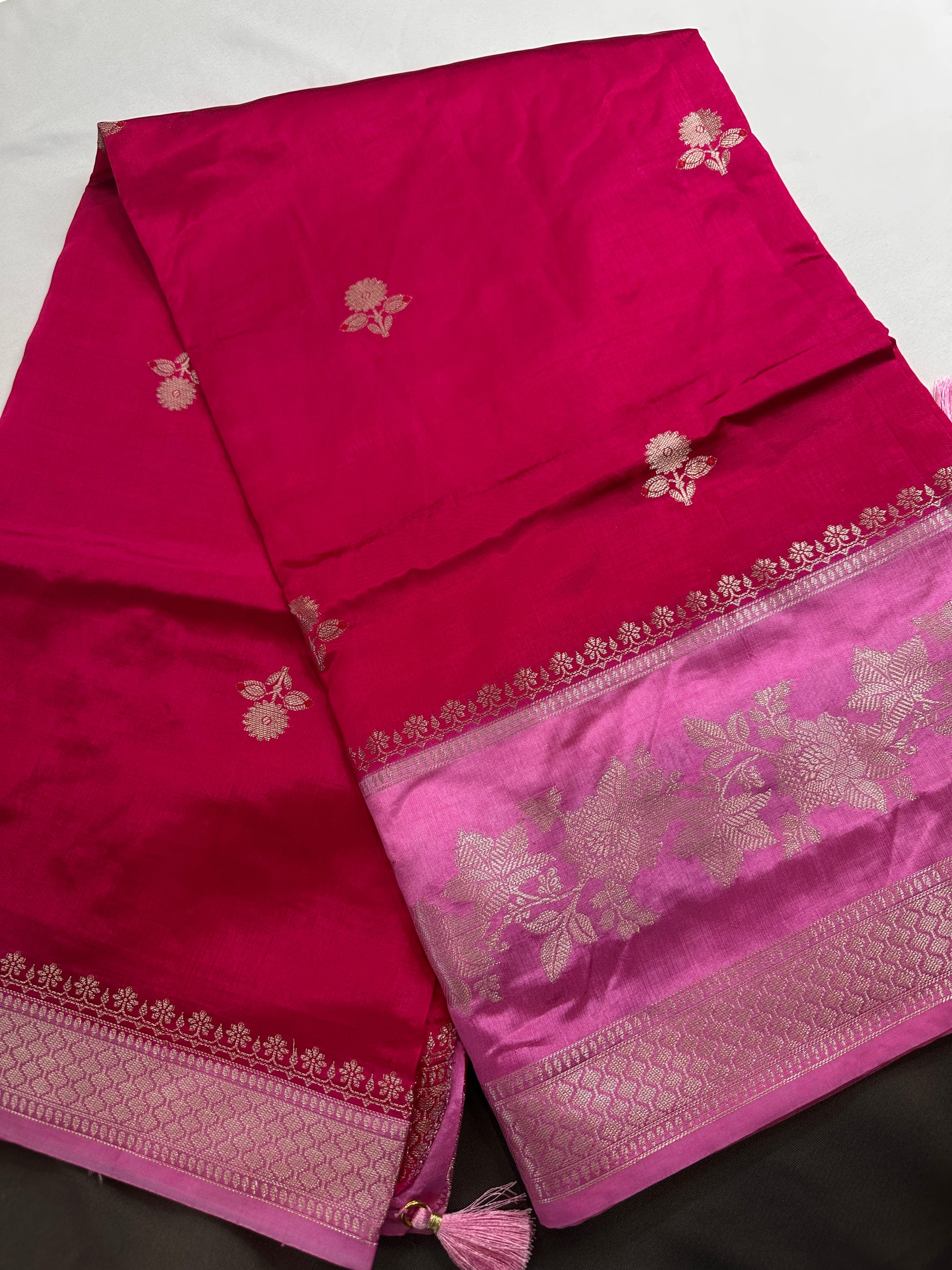 Pink Raw Mango Light Weight Silk Saree - 