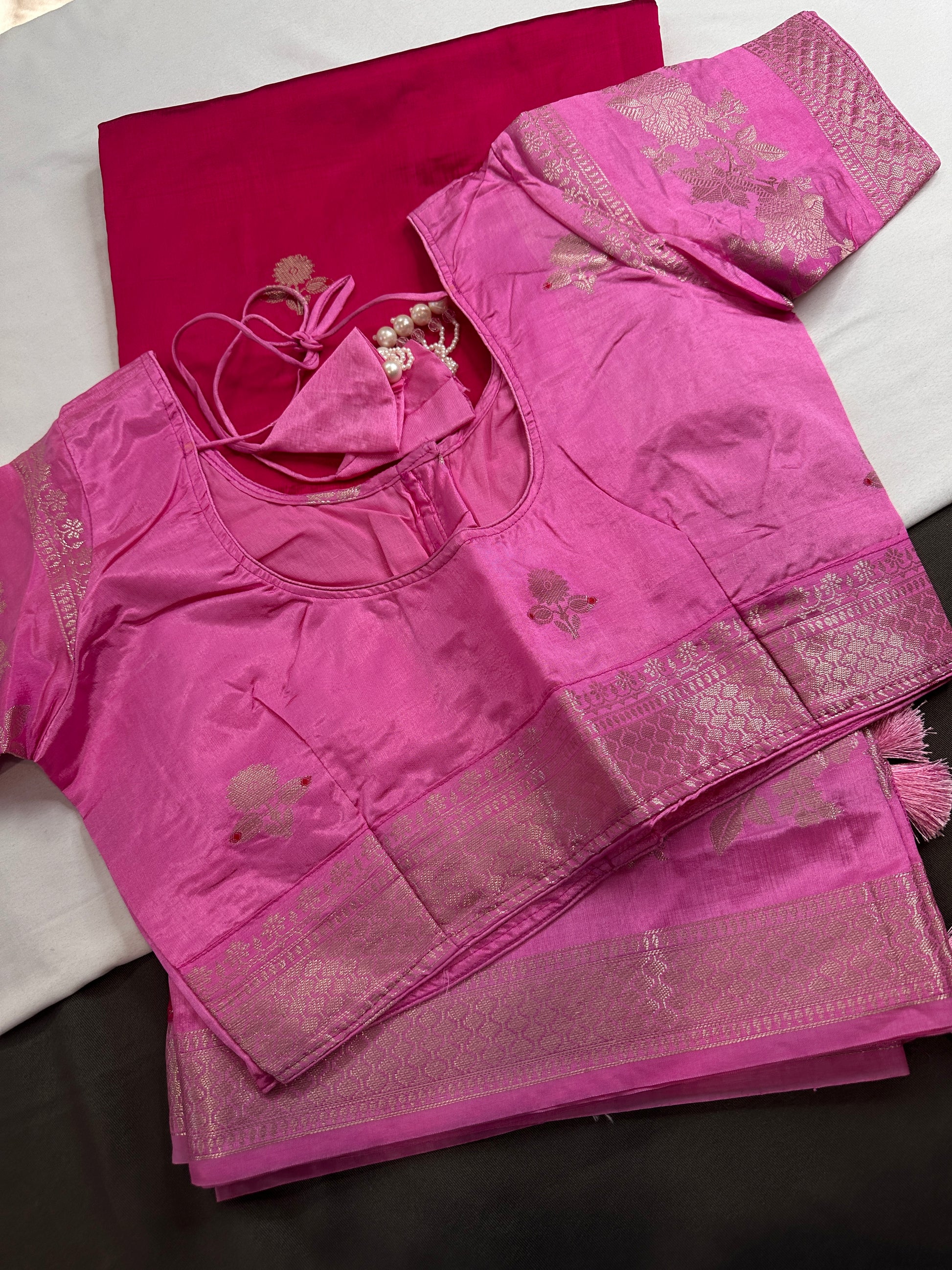 Pink Raw Mango Light Weight Silk Saree - 