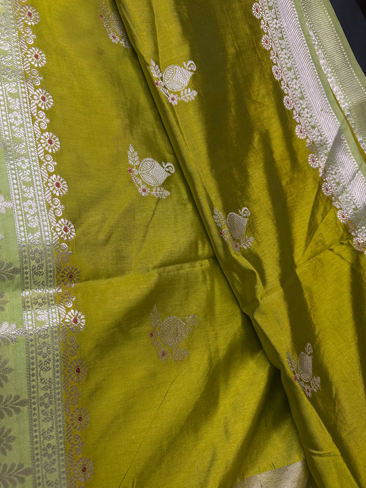 Green Raw Mango Light Weight Silk Saree - 