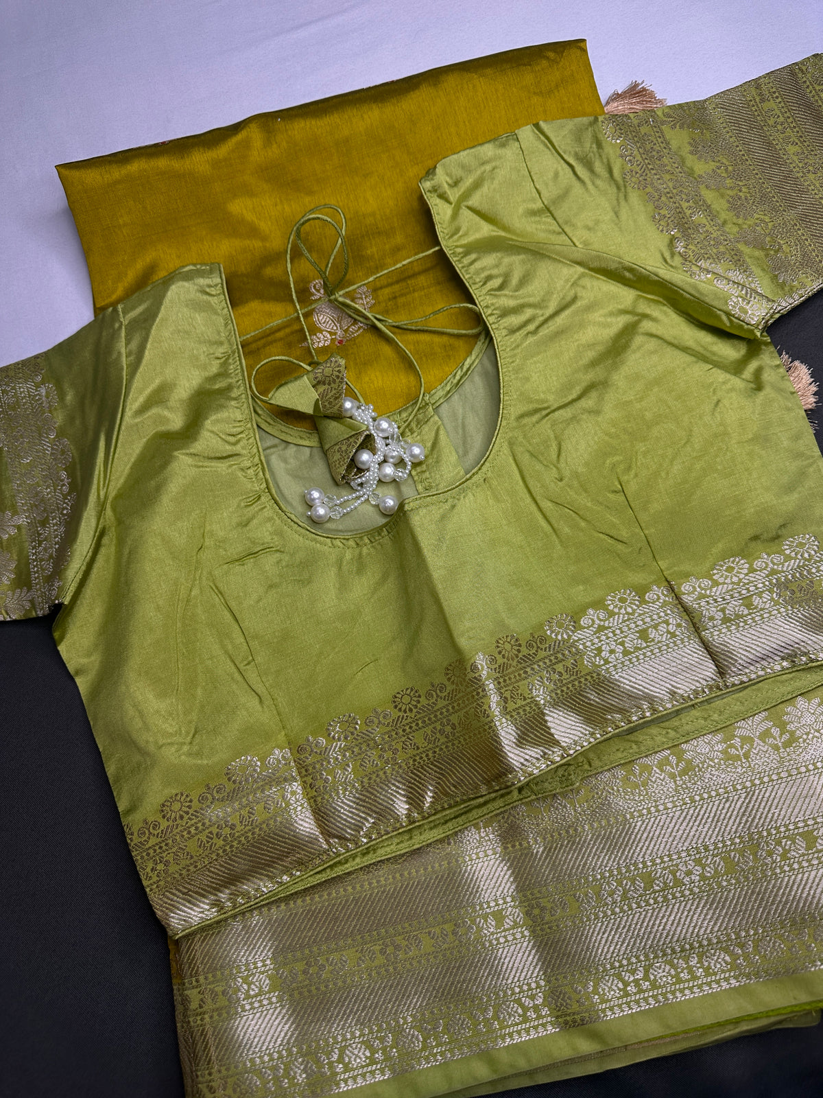 Green Raw Mango Light Weight Silk Saree - 
