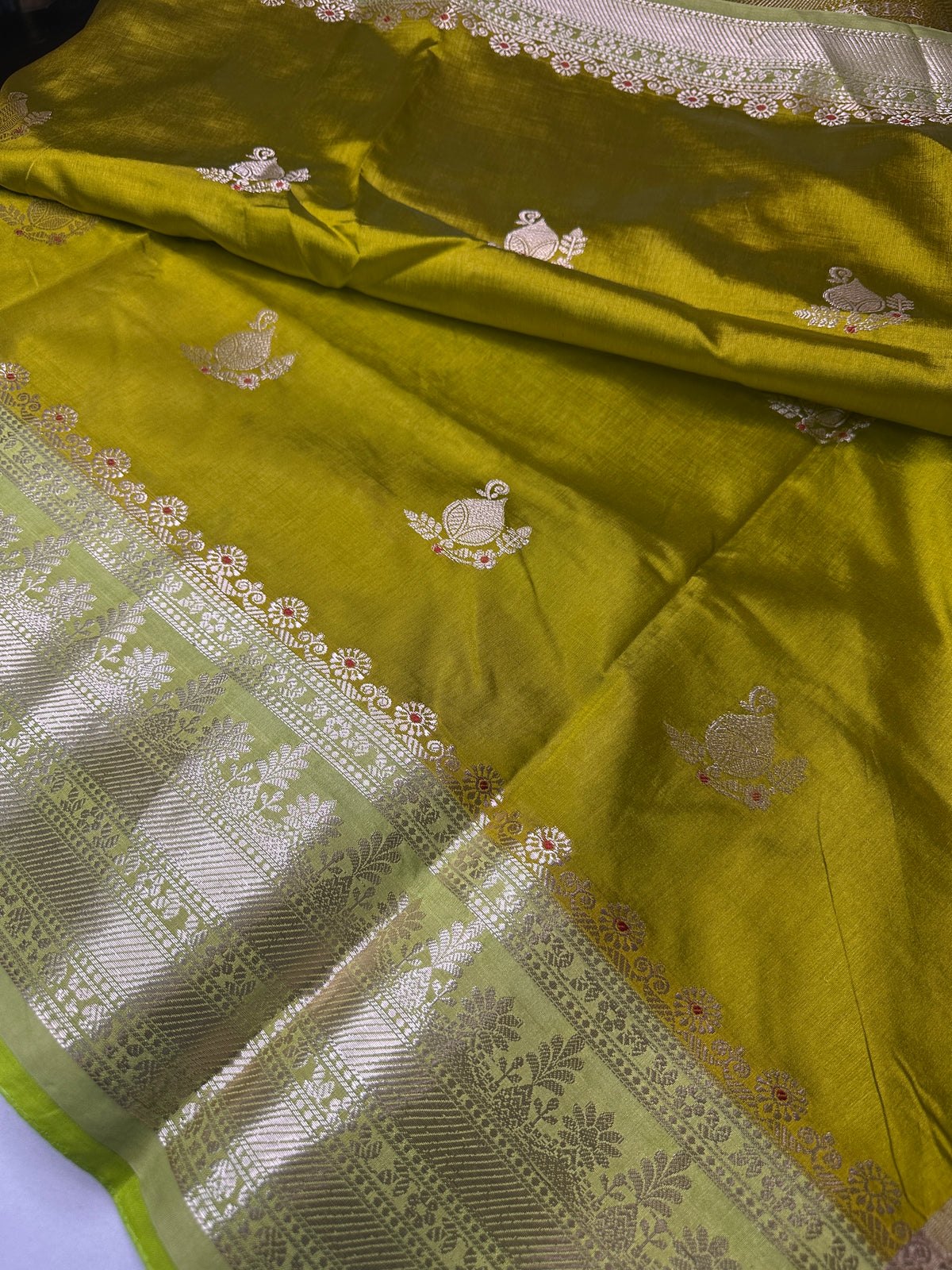 Green Raw Mango Light Weight Silk Saree - 
