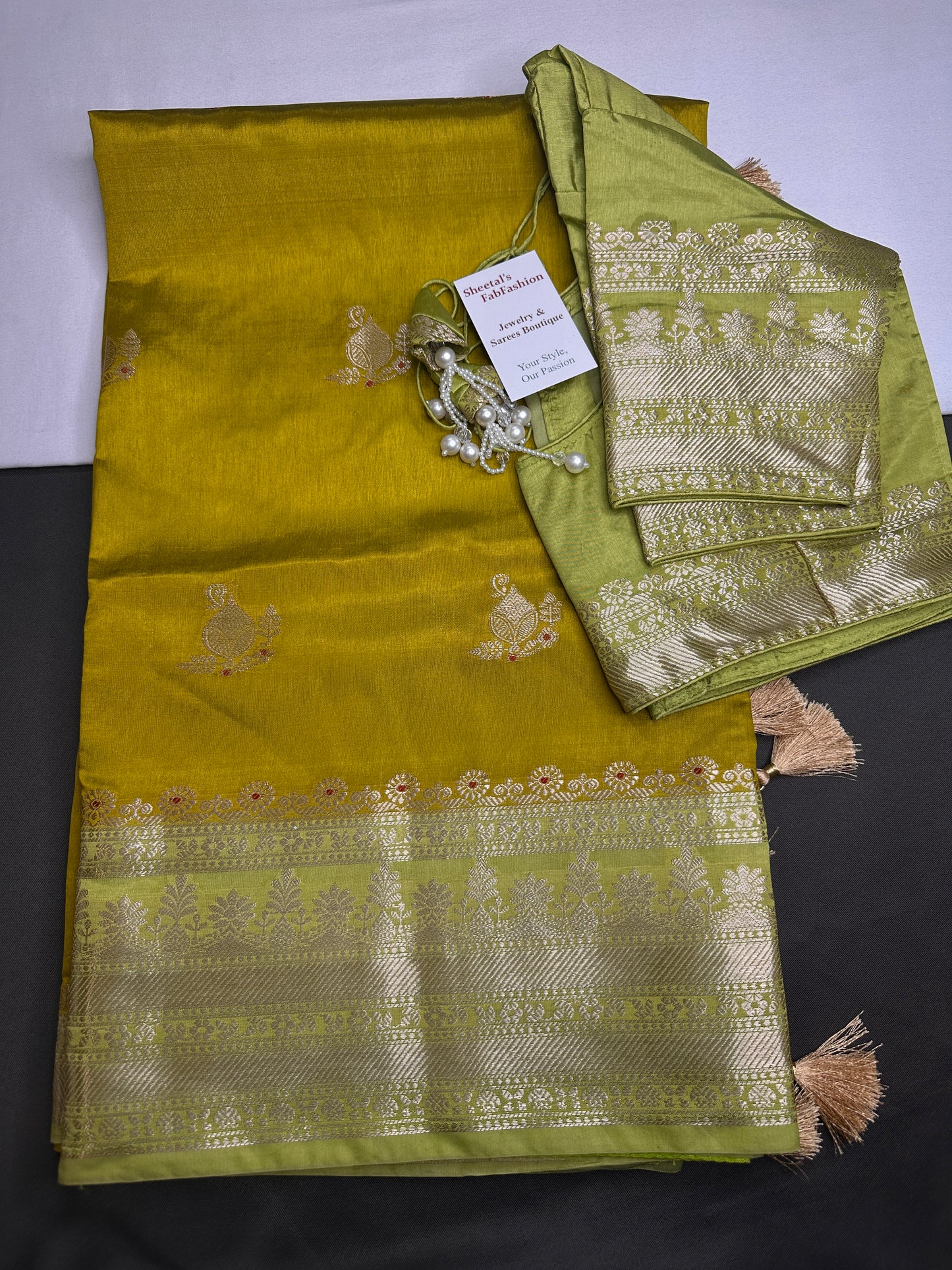 Green Raw Mango Light Weight Silk Saree - 