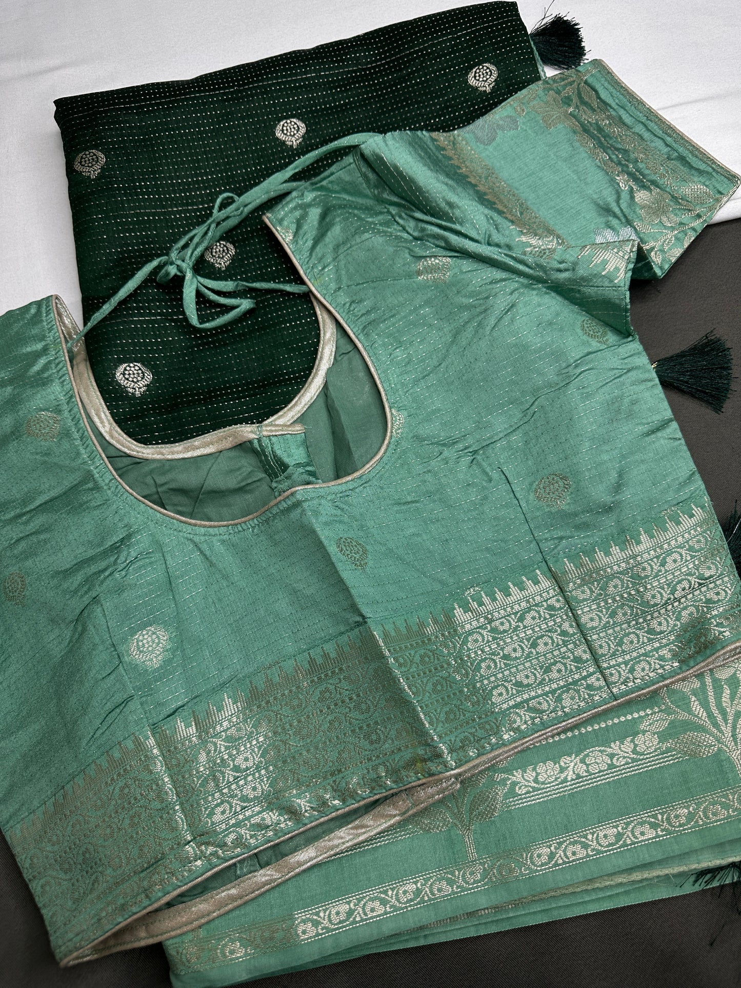 Green Raw Mango Light Weight Silk Saree - 