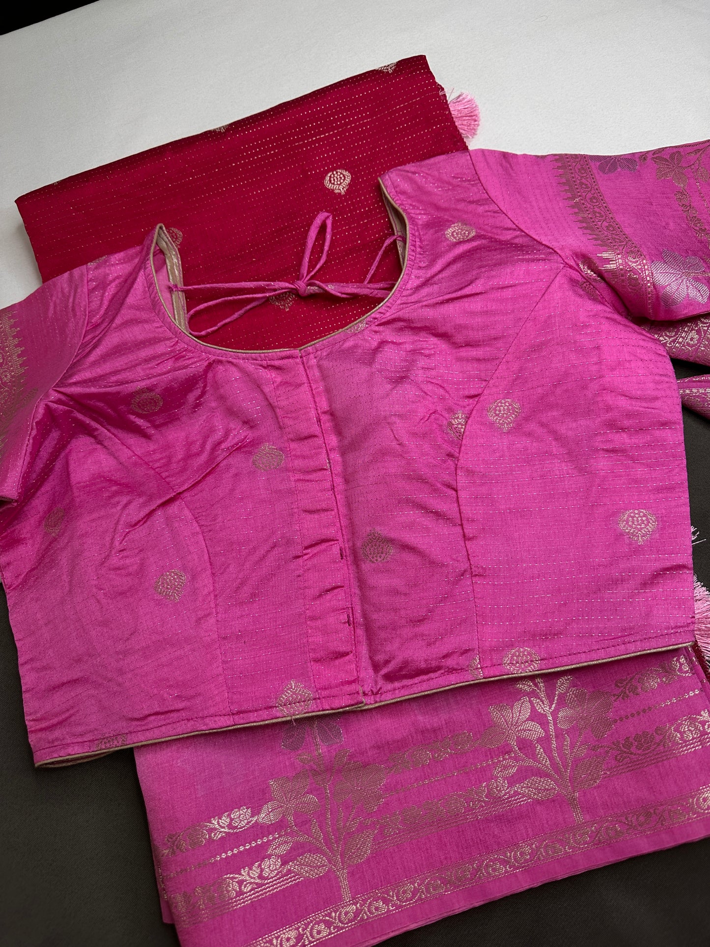 Pink Raw Mango Light Weight Silk Saree - 