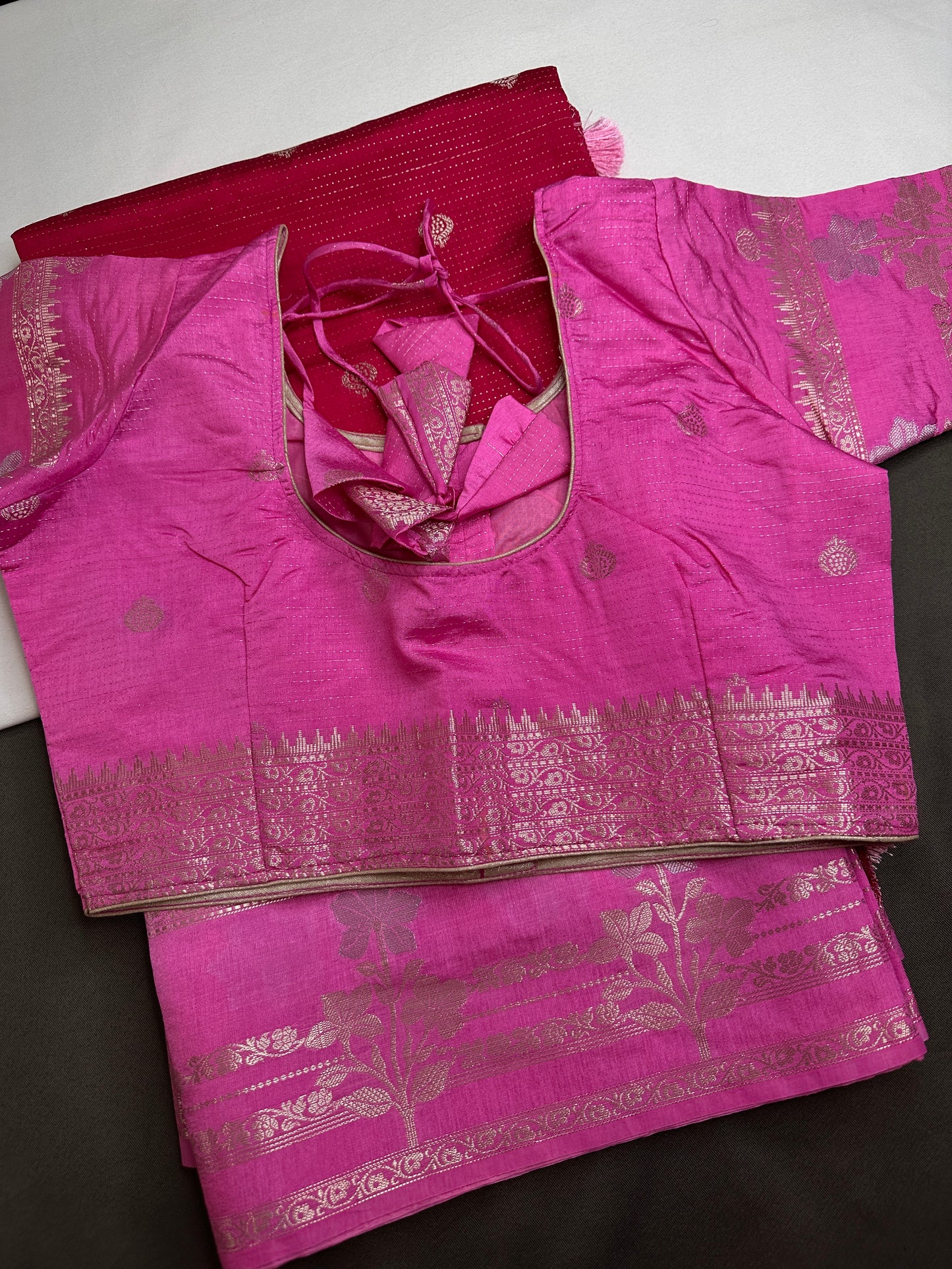 Pink Raw Mango Light Weight Silk Saree - 
