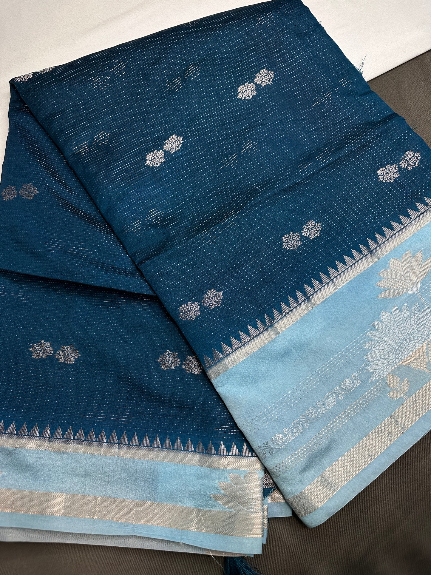 Blue Raw Mango Light Weight Silk Saree - 