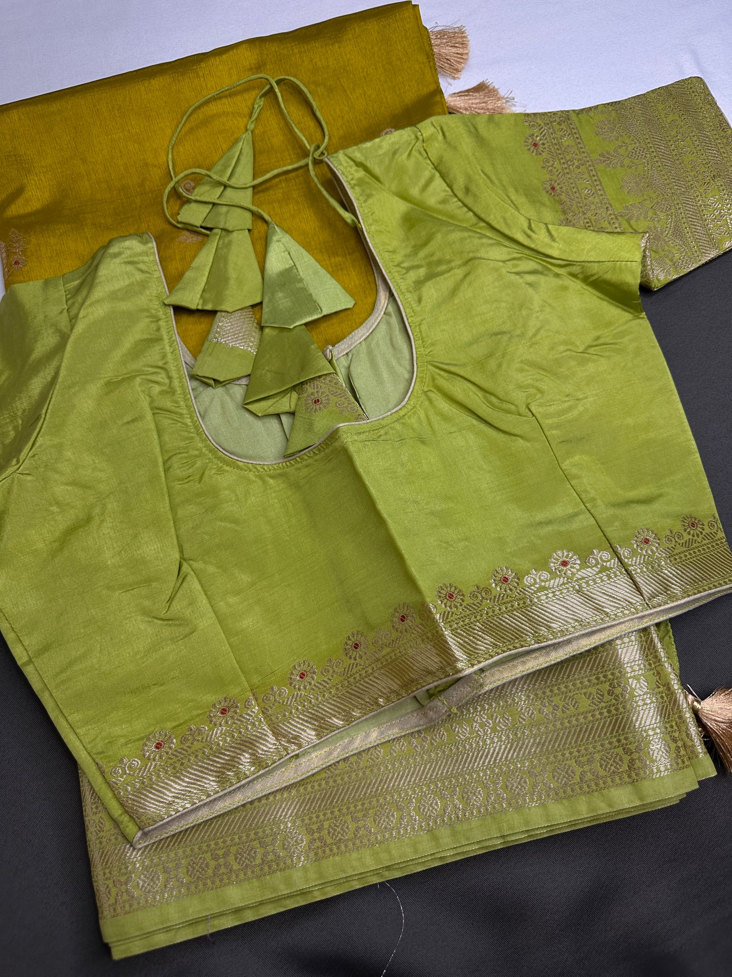 Green Raw Mango Light Weight Silk Saree - 