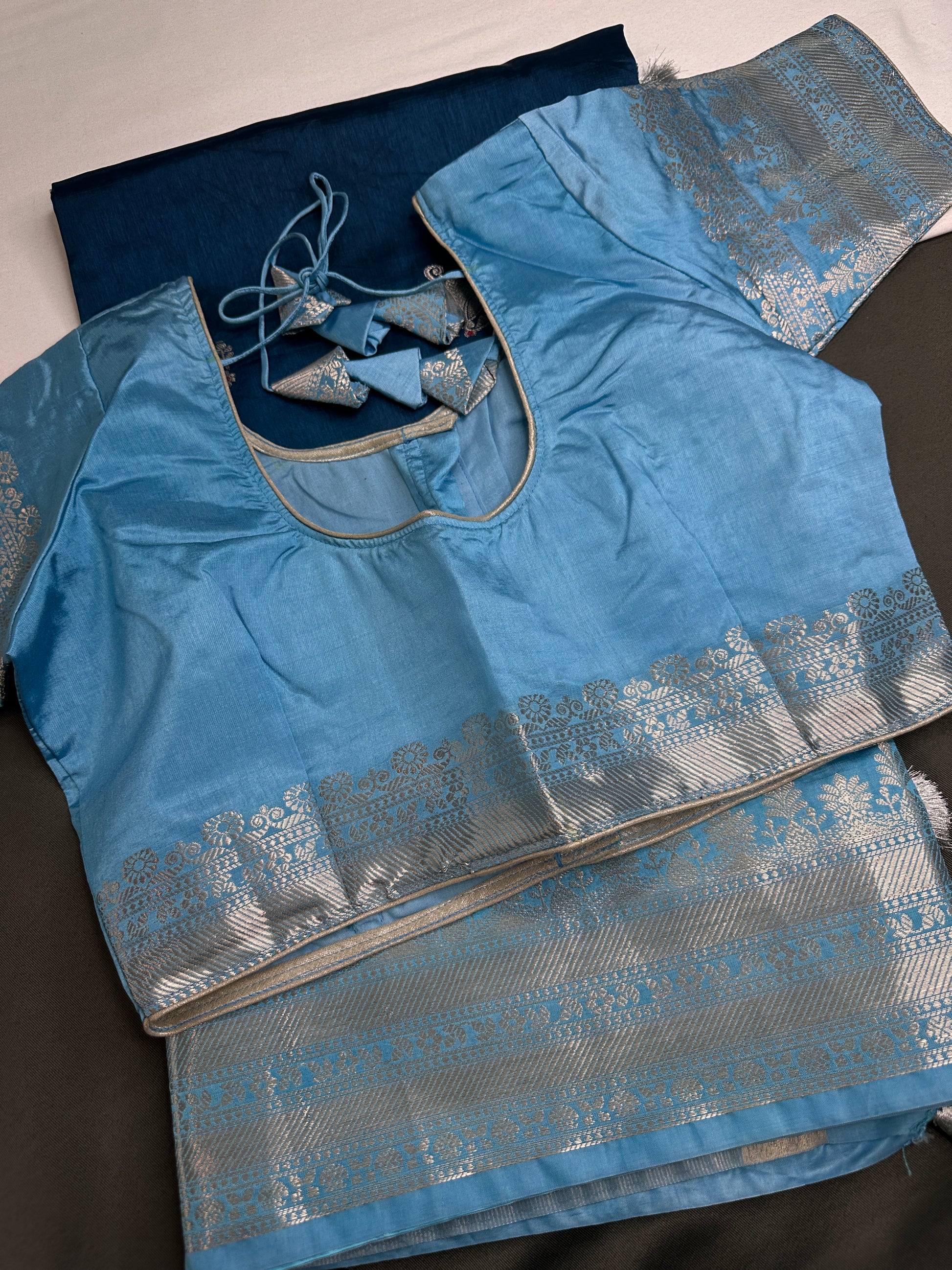 Blue Raw Mango Light Weight Silk Saree - 