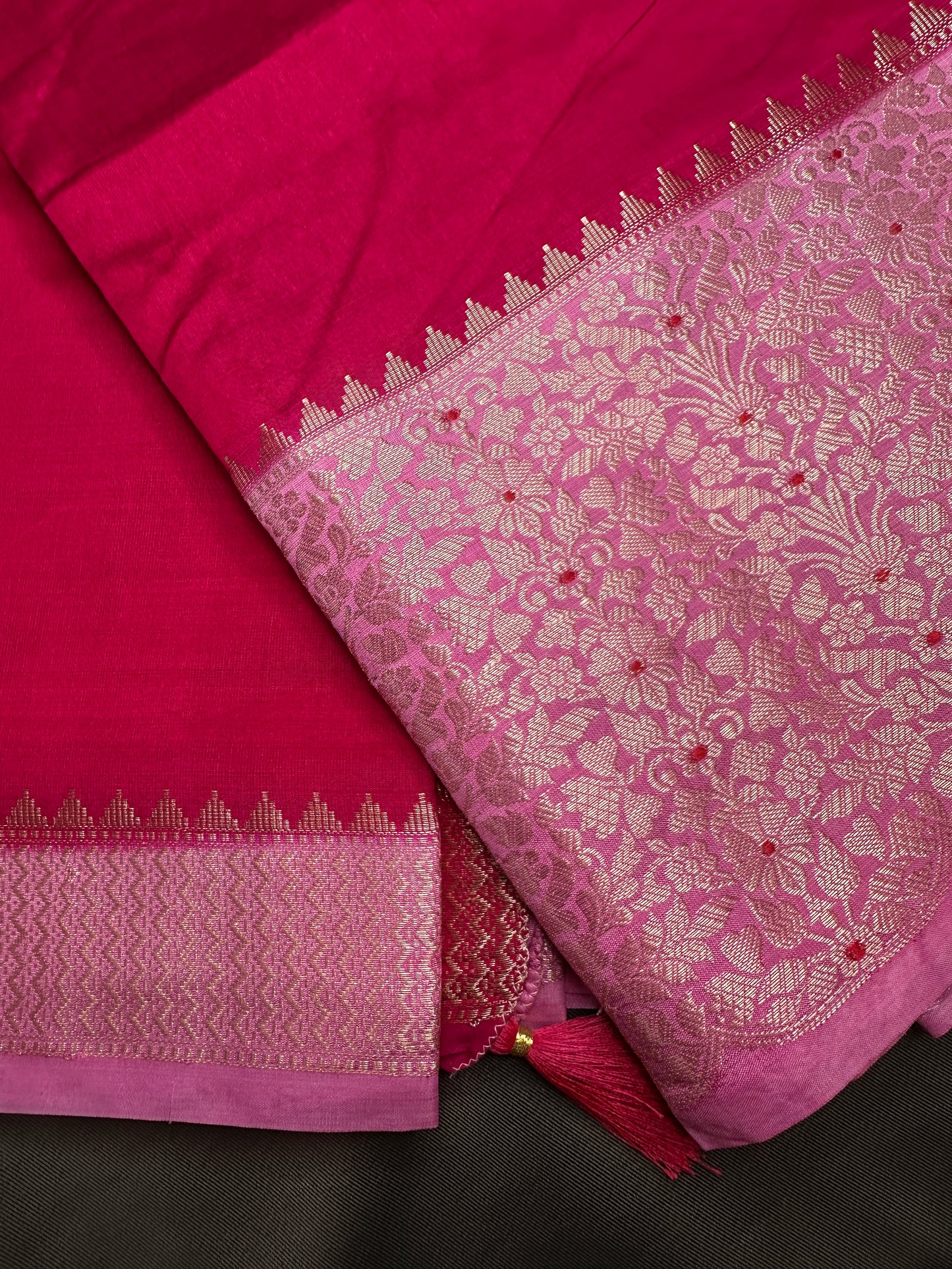 Pink Raw Mango Light Weight Silk Saree - 