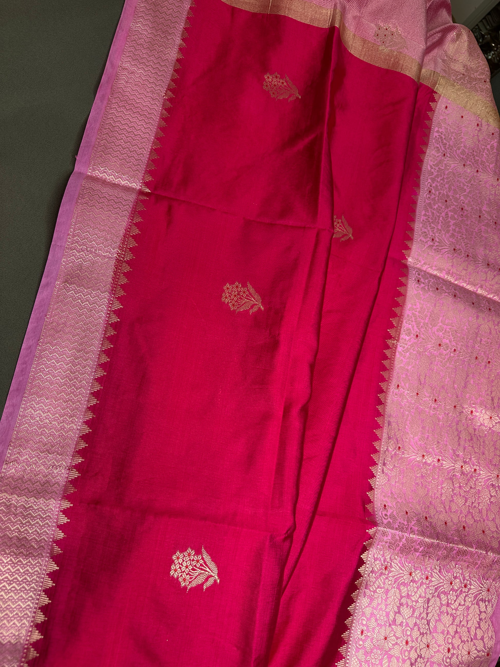 Pink Raw Mango Light Weight Silk Saree - 