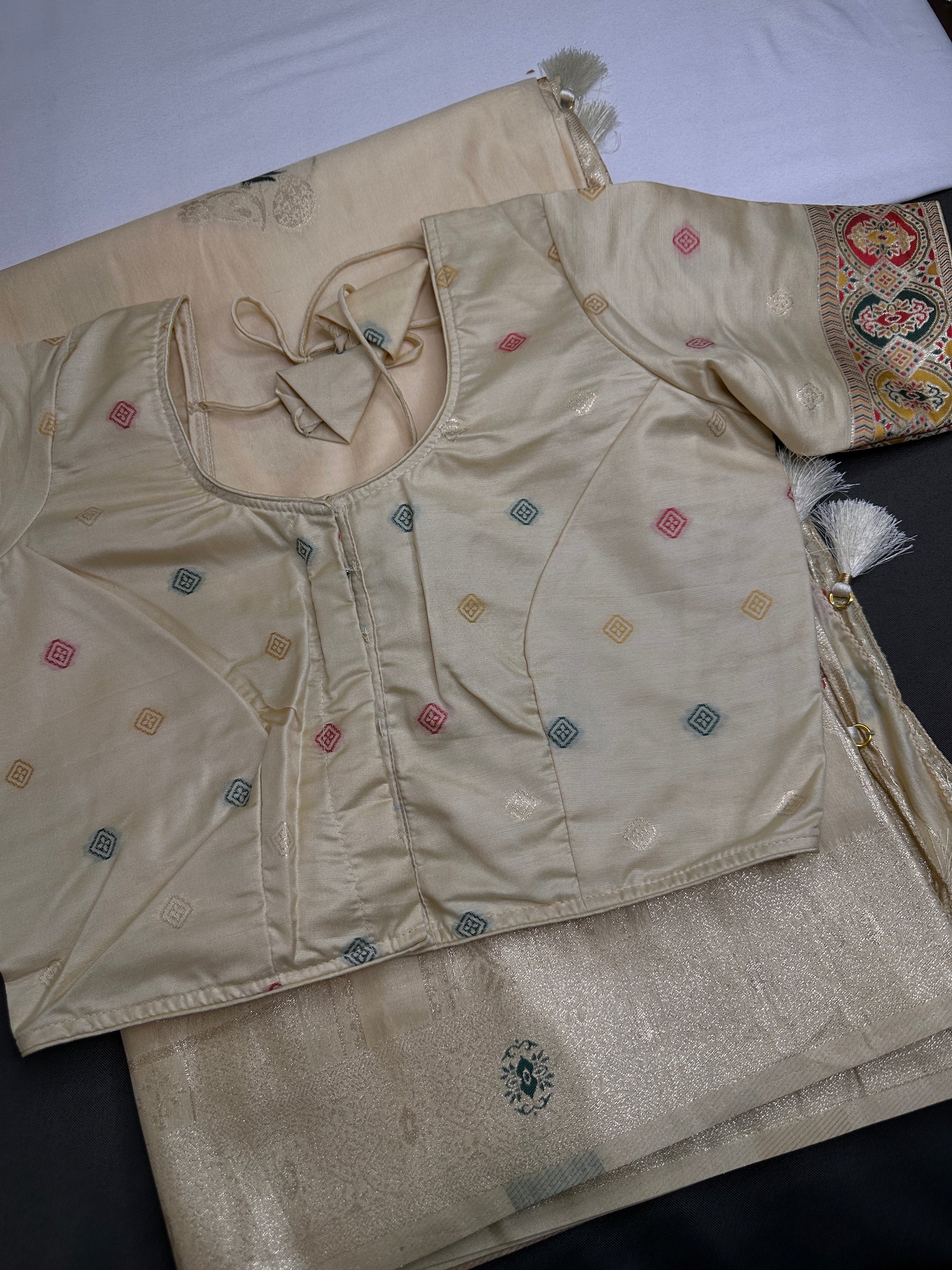 Soft Silk Semi Banarsi Cream Saree - 