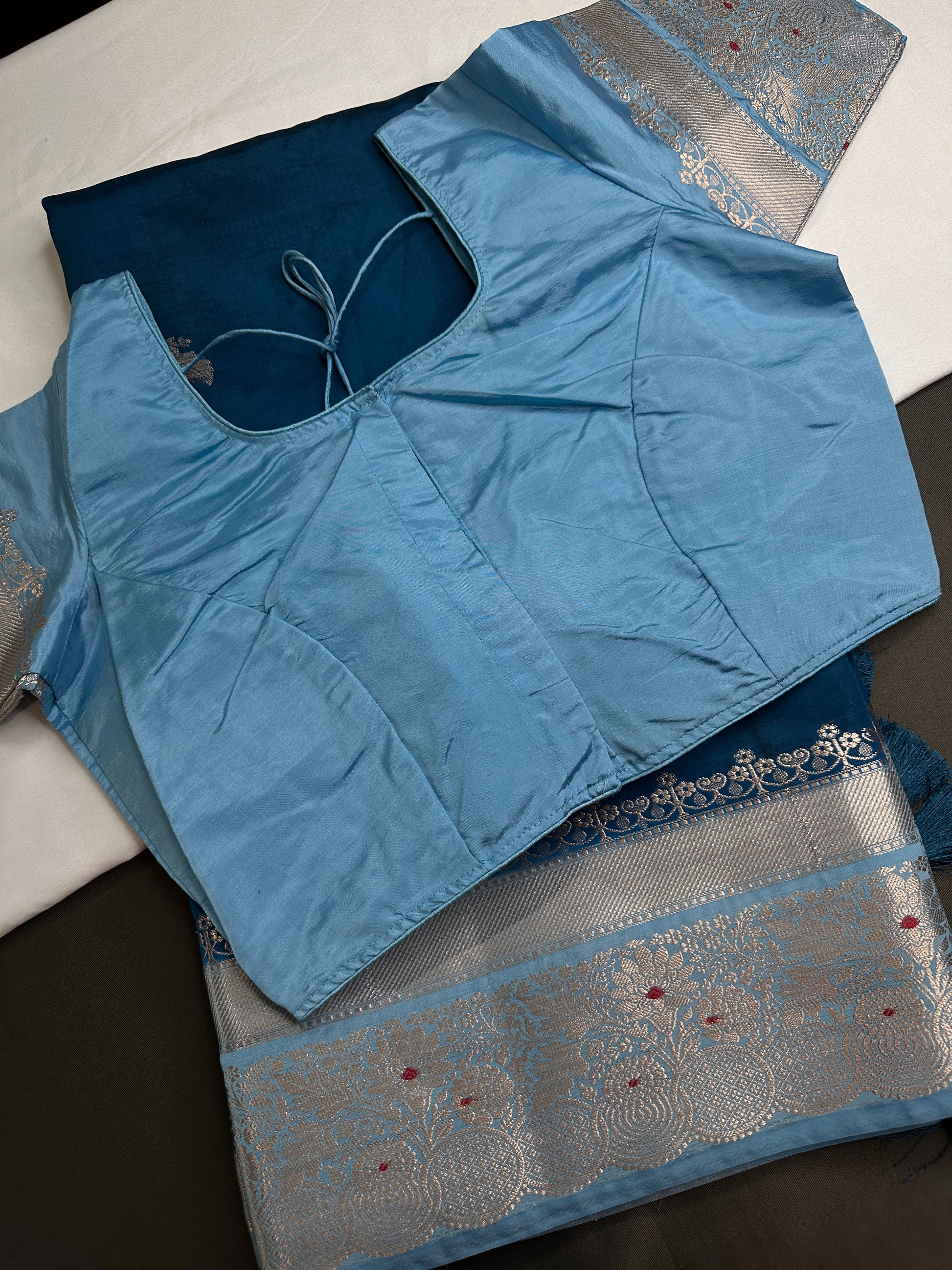 Blue Raw Mango Light Weight Silk Saree - 