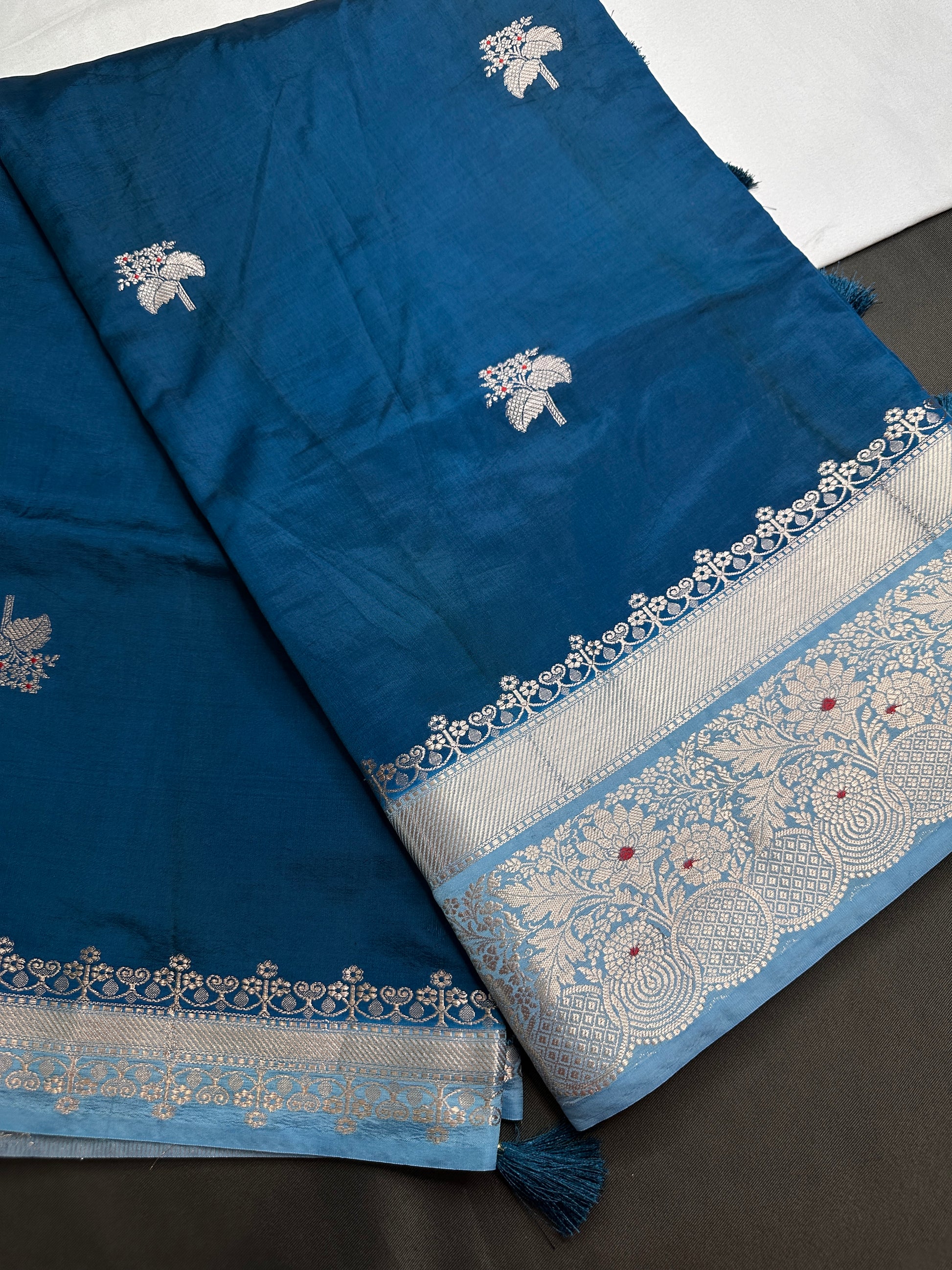 Blue Raw Mango Light Weight Silk Saree - 