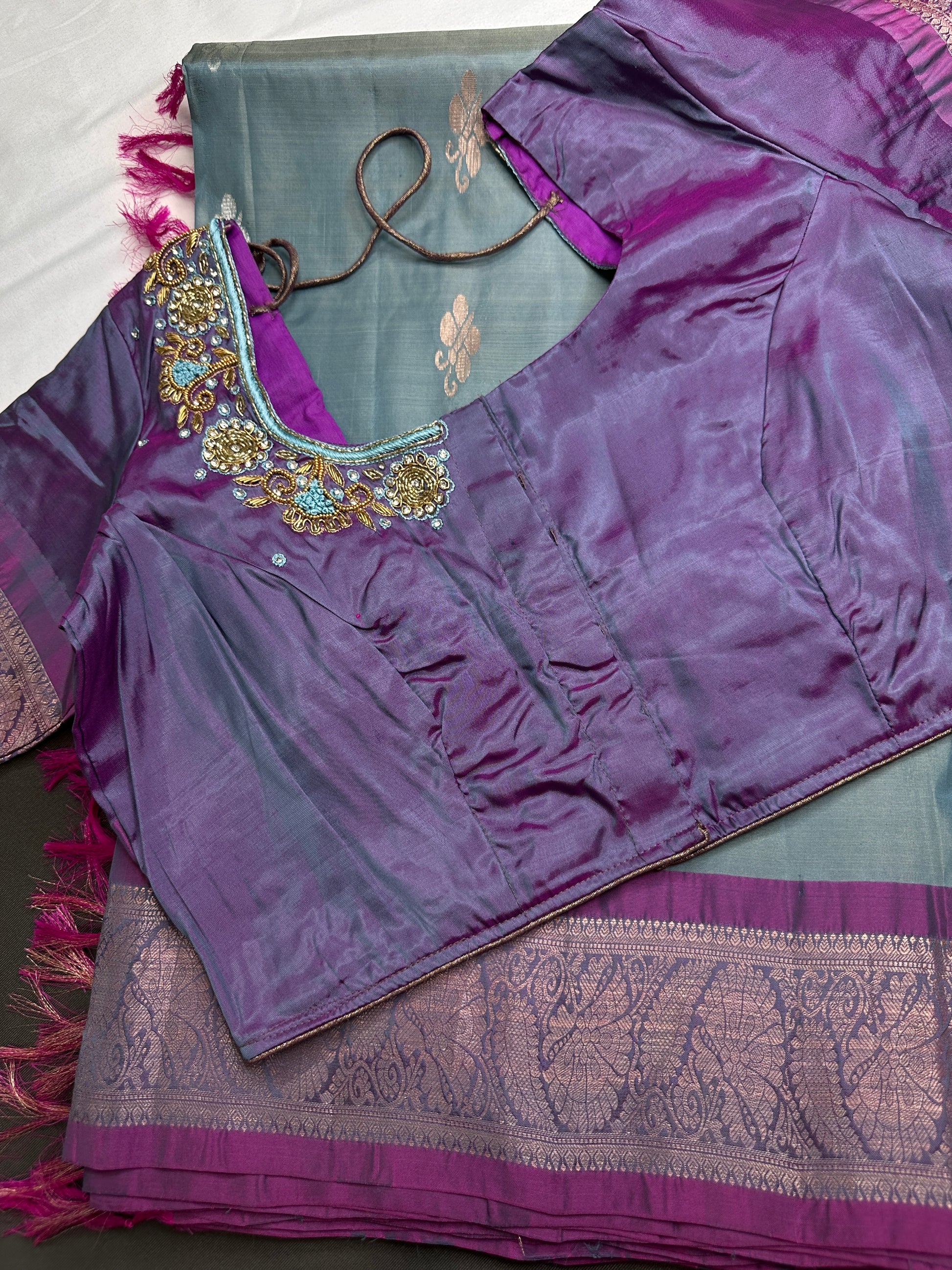 Kanchi Pattu Grey Lavender Pure Silk Saree - 
