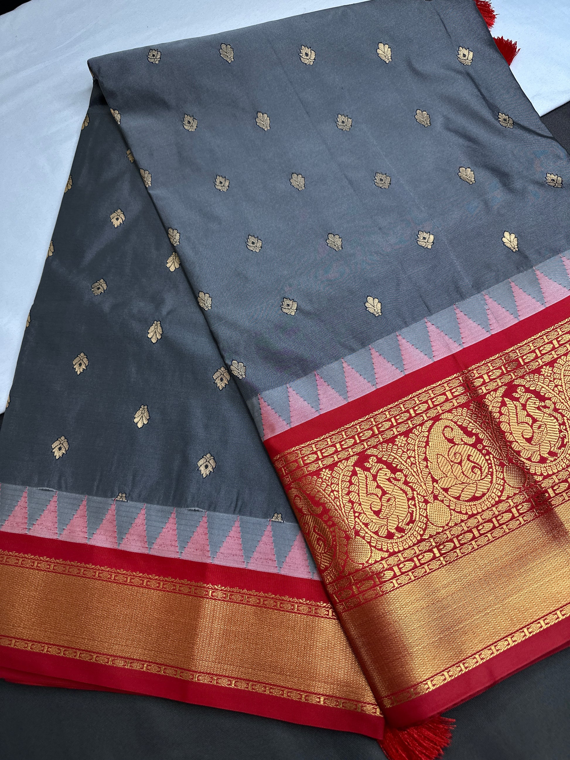 Semi Gadwal Grey Red Pattu Silk Saree - 