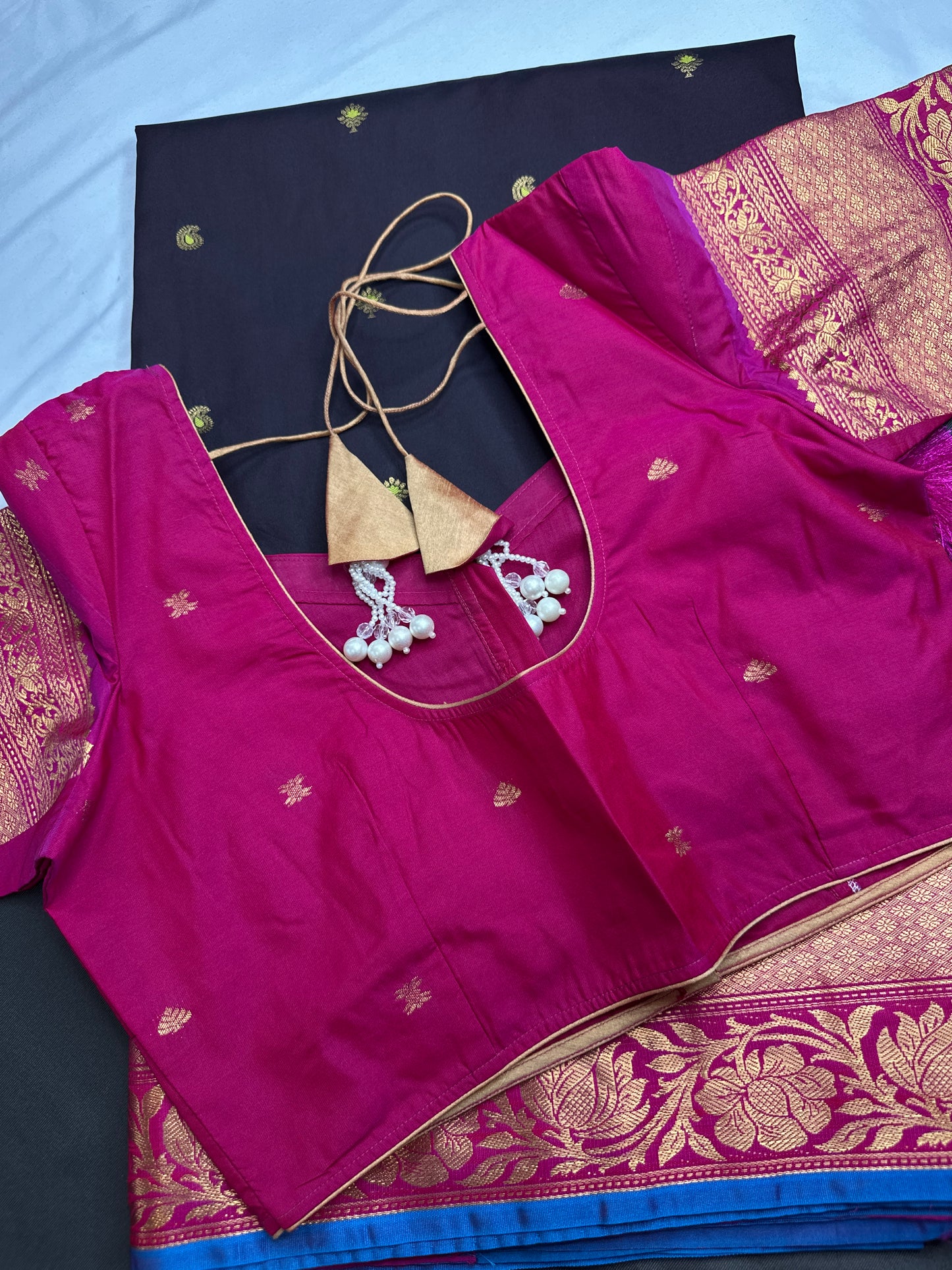 Pure Gadwal Brown Pink Pattu Silk Saree - 