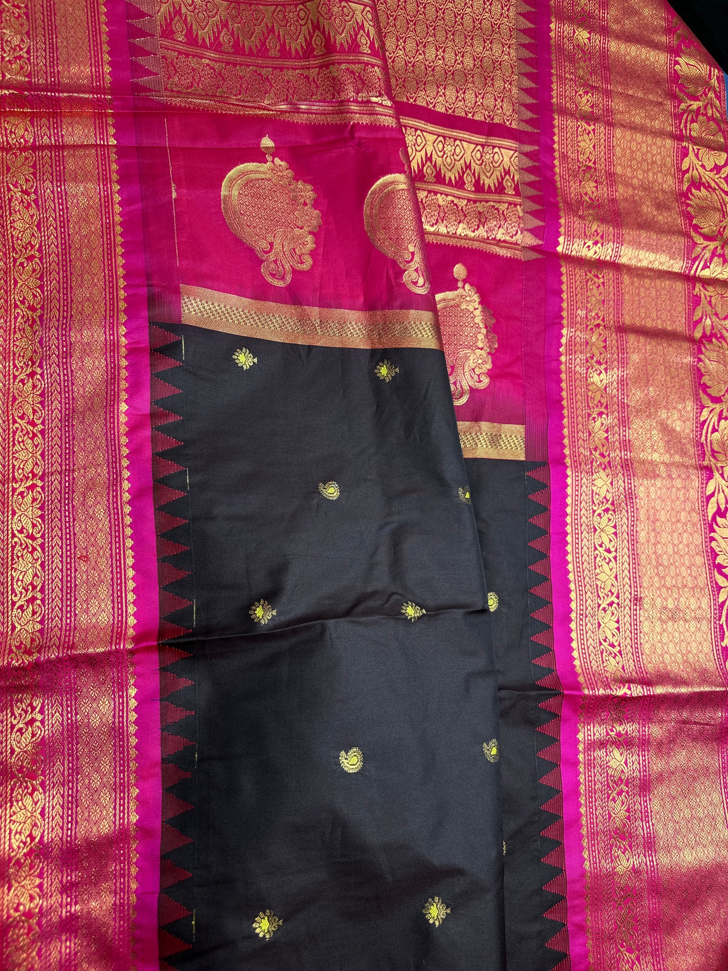 Pure Gadwal Brown Pink Pattu Silk Saree - 