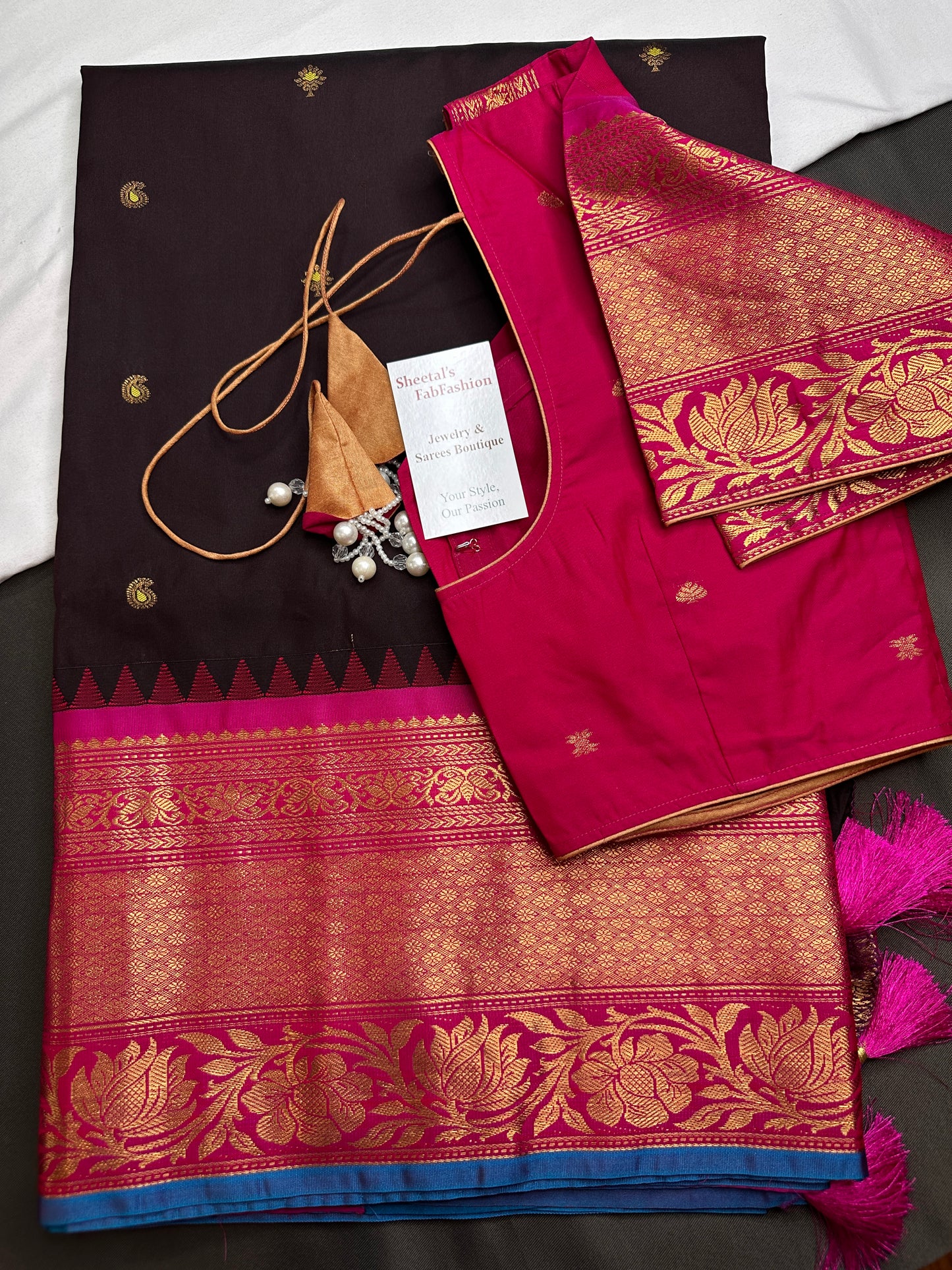 Pure Gadwal Brown Pink Pattu Silk Saree - 