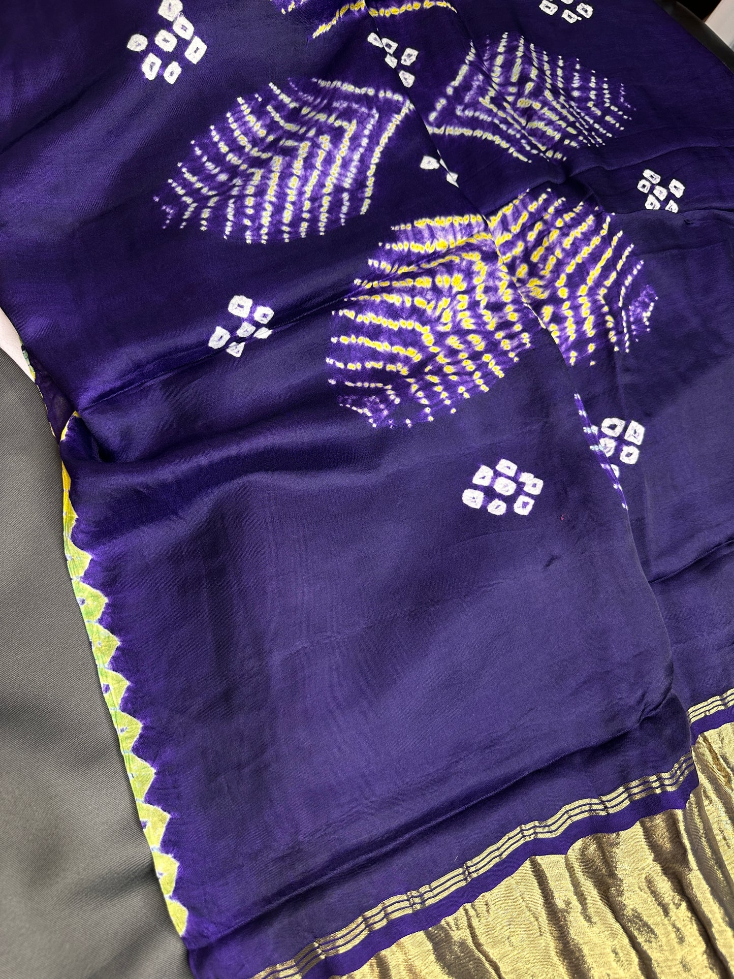 Shibori Bandhani Bhandej Purple Silk Saree - 