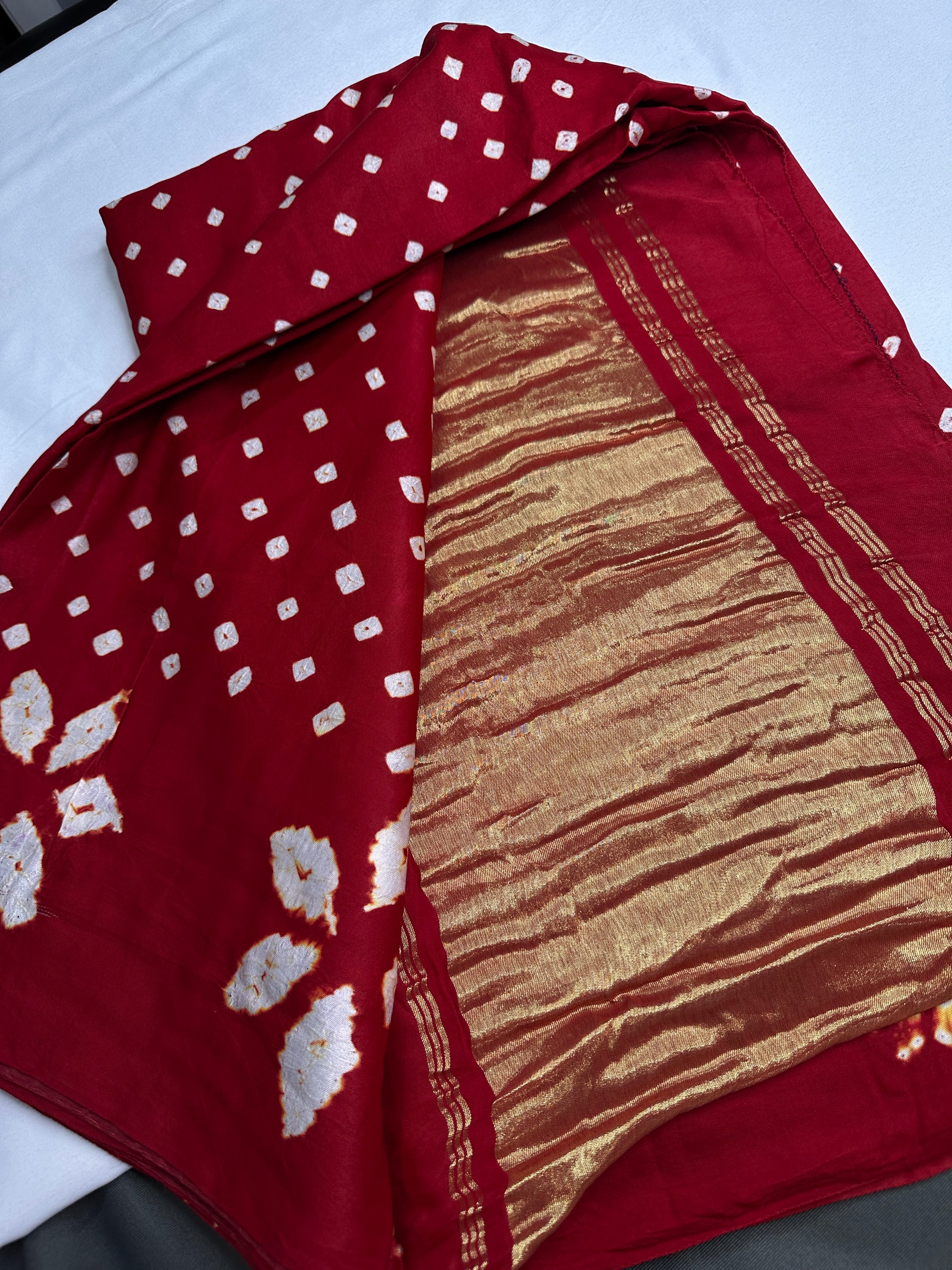 Shibori Bandhani Bhandej Red Silk Saree - 