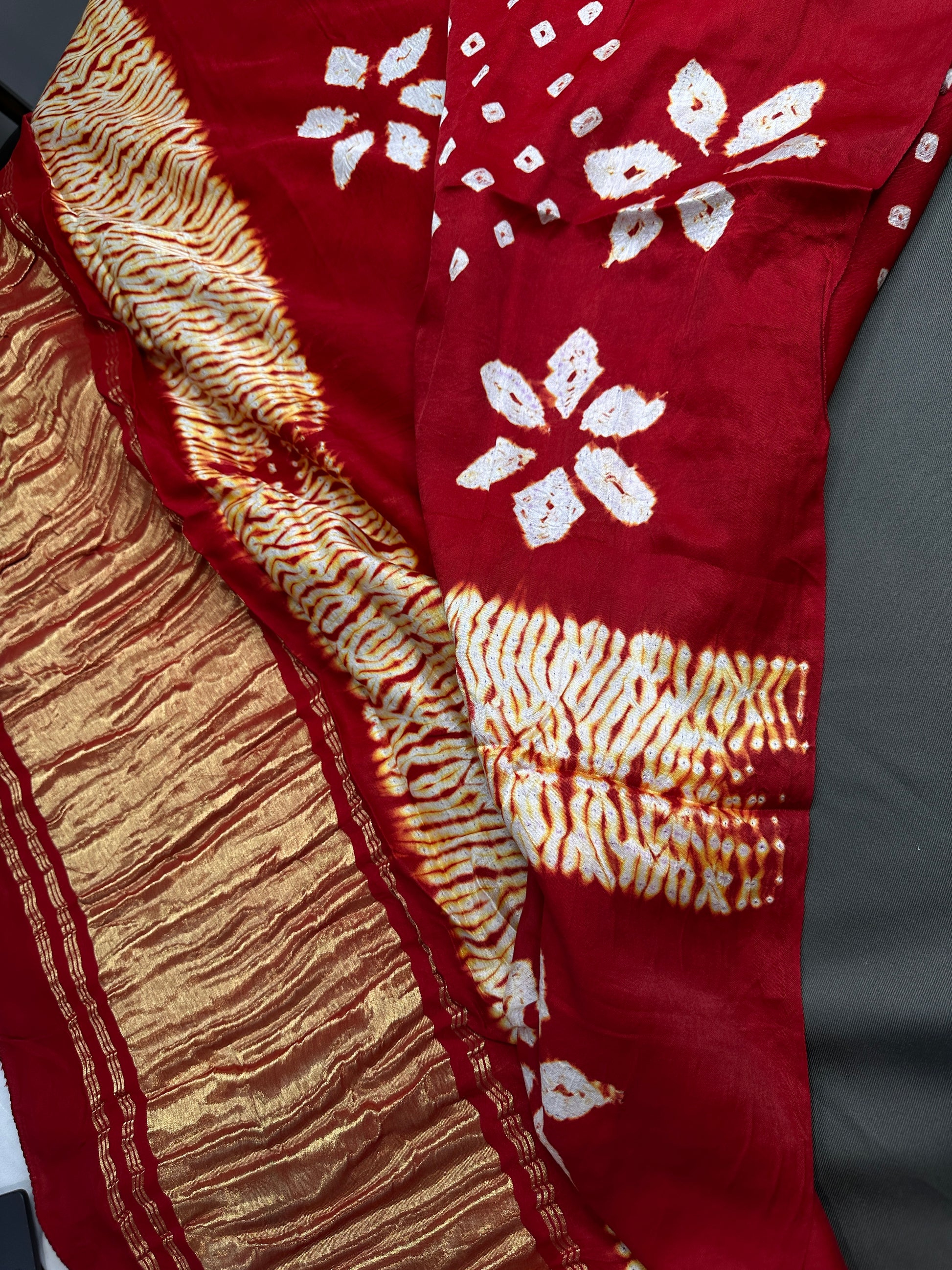 Shibori Bandhani Bhandej Red Silk Saree - 