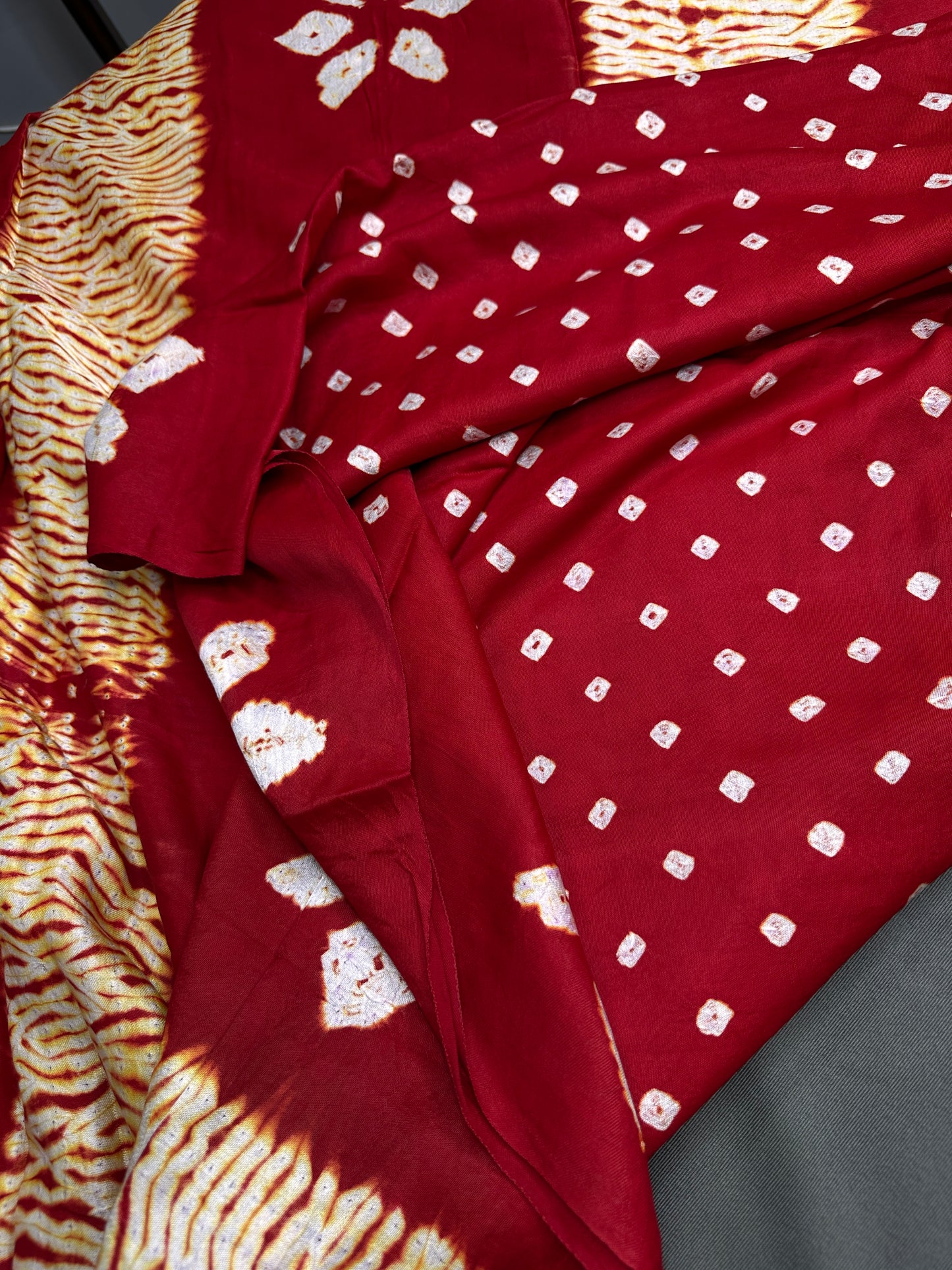 Shibori Bandhani Bhandej Red Silk Saree - 