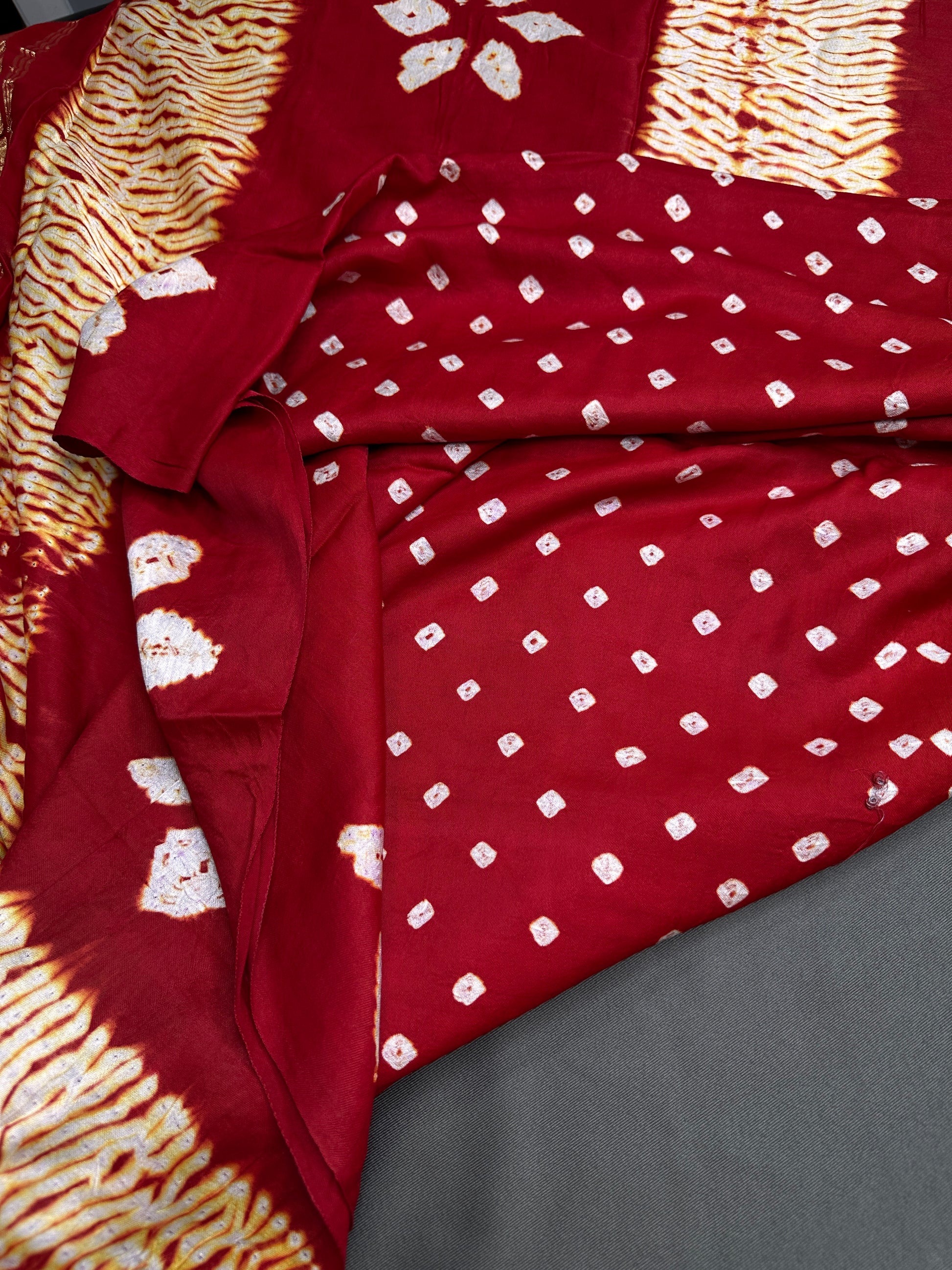 Shibori Bandhani Bhandej Red Silk Saree - 