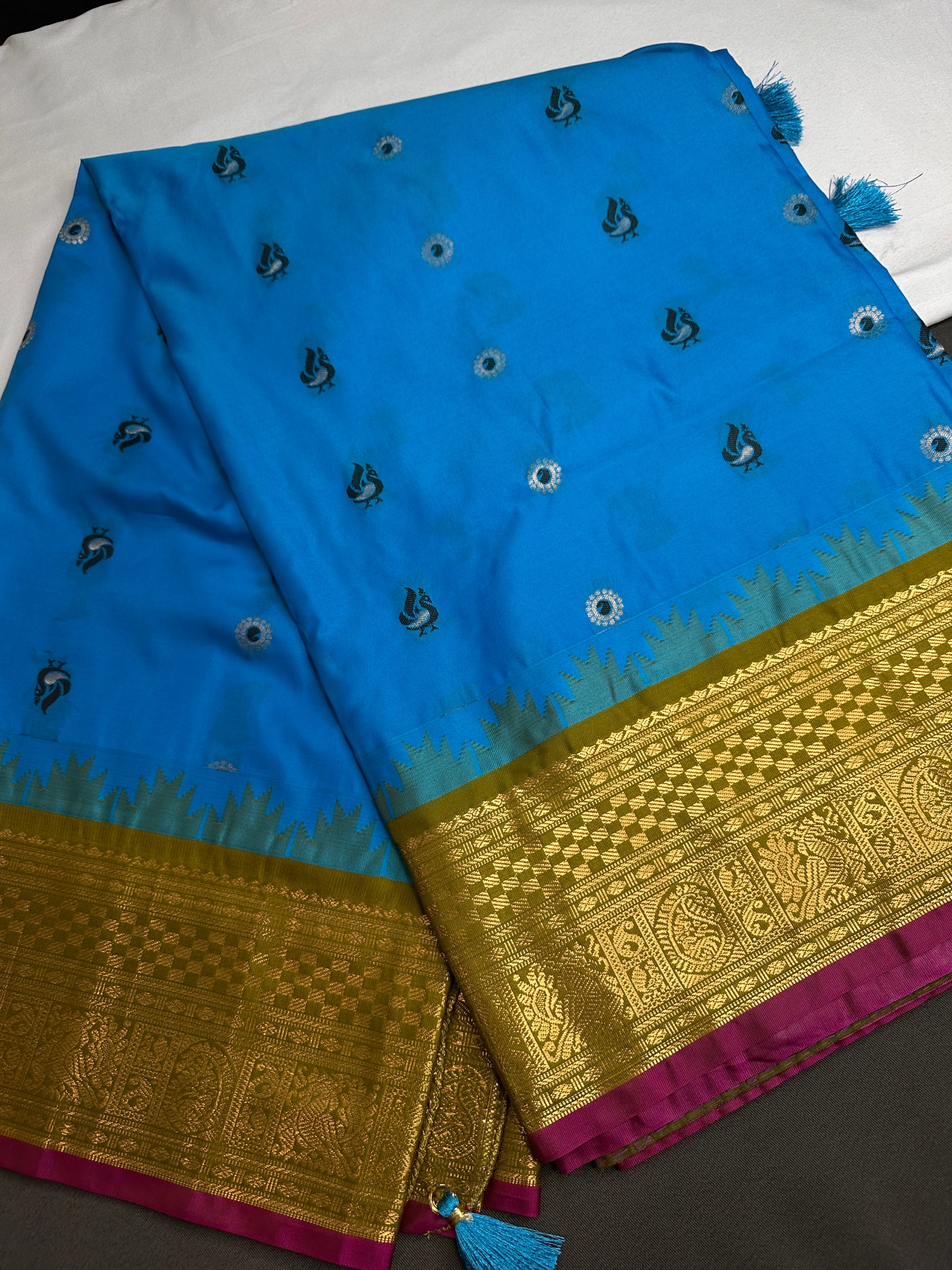 Pure Gadwal Blue Green Pattu Silk Saree - 