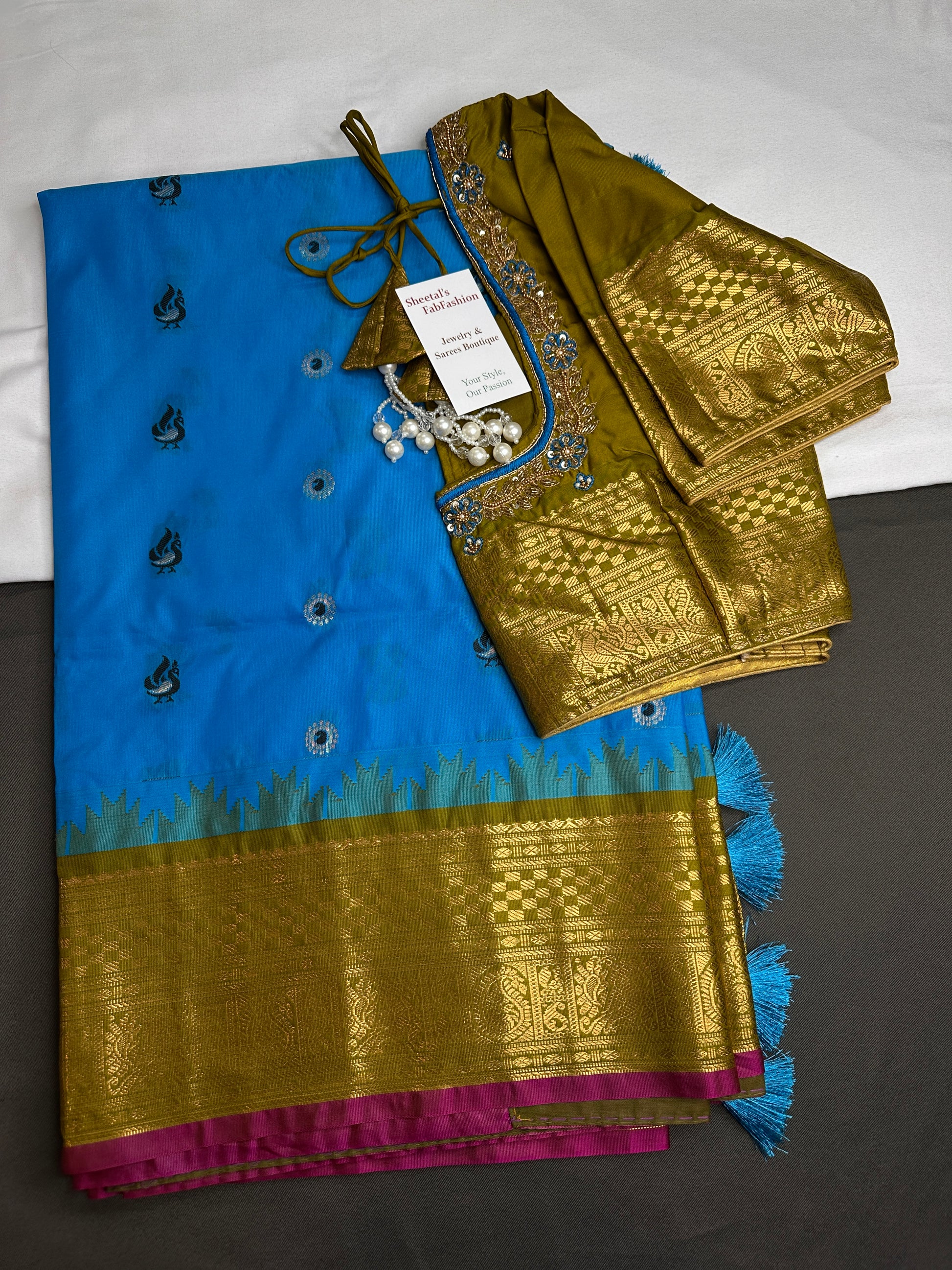 Pure Gadwal Blue Green Pattu Silk Saree - 
