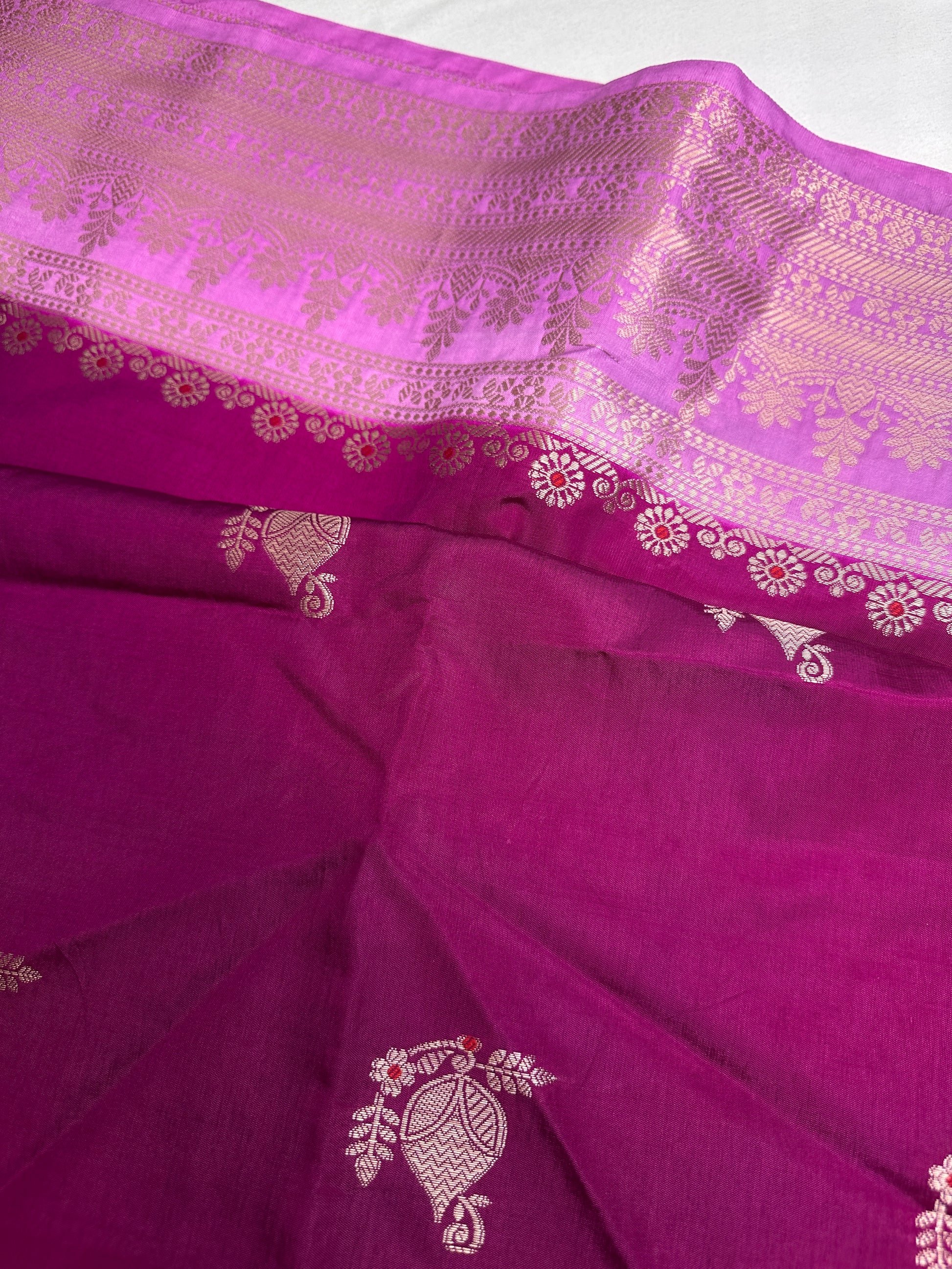 Magenta Pink Raw Mango Light Weight Silk Saree - 