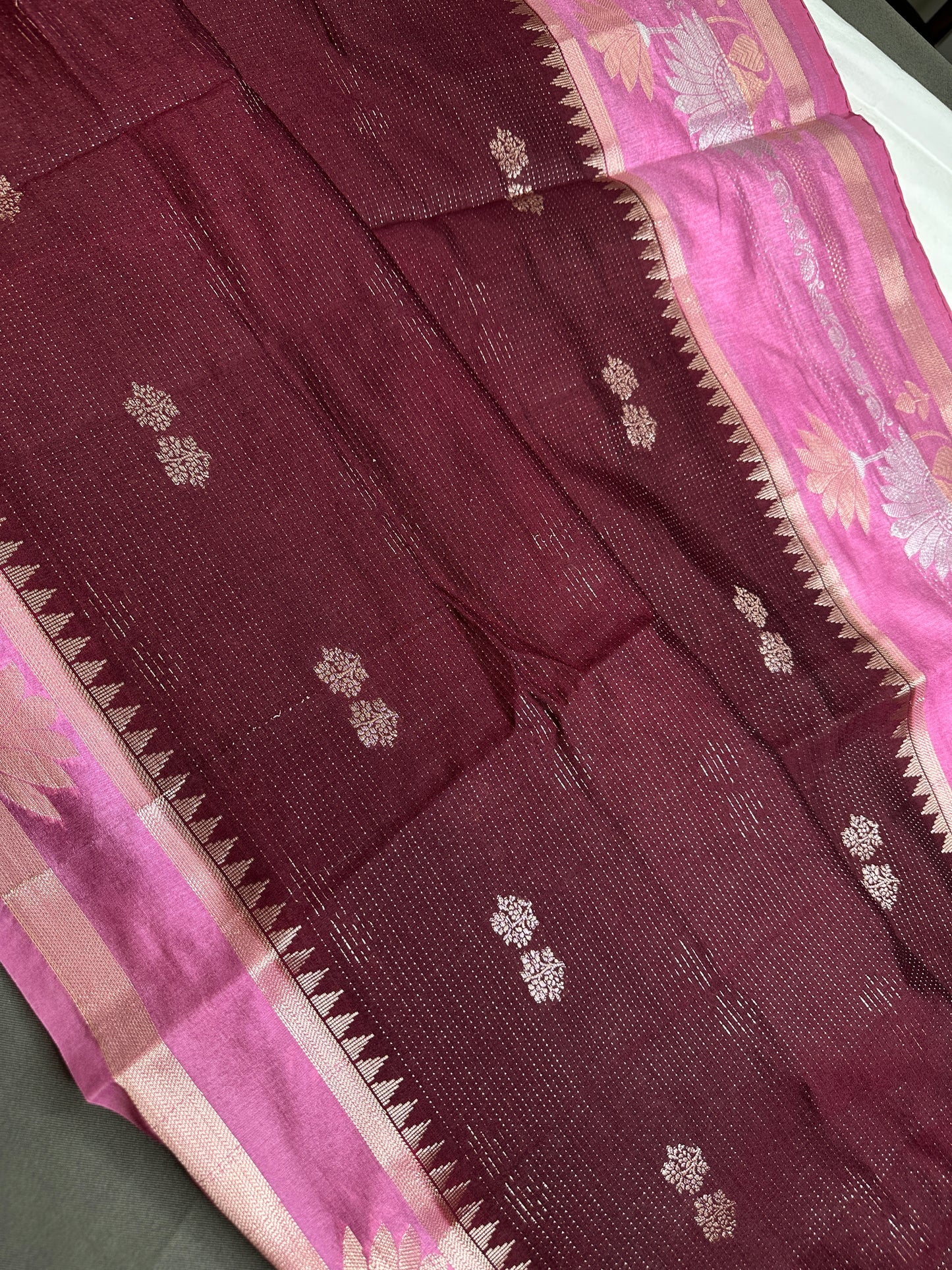 Maroon Pink Raw Mango Light Weight Silk Saree - 