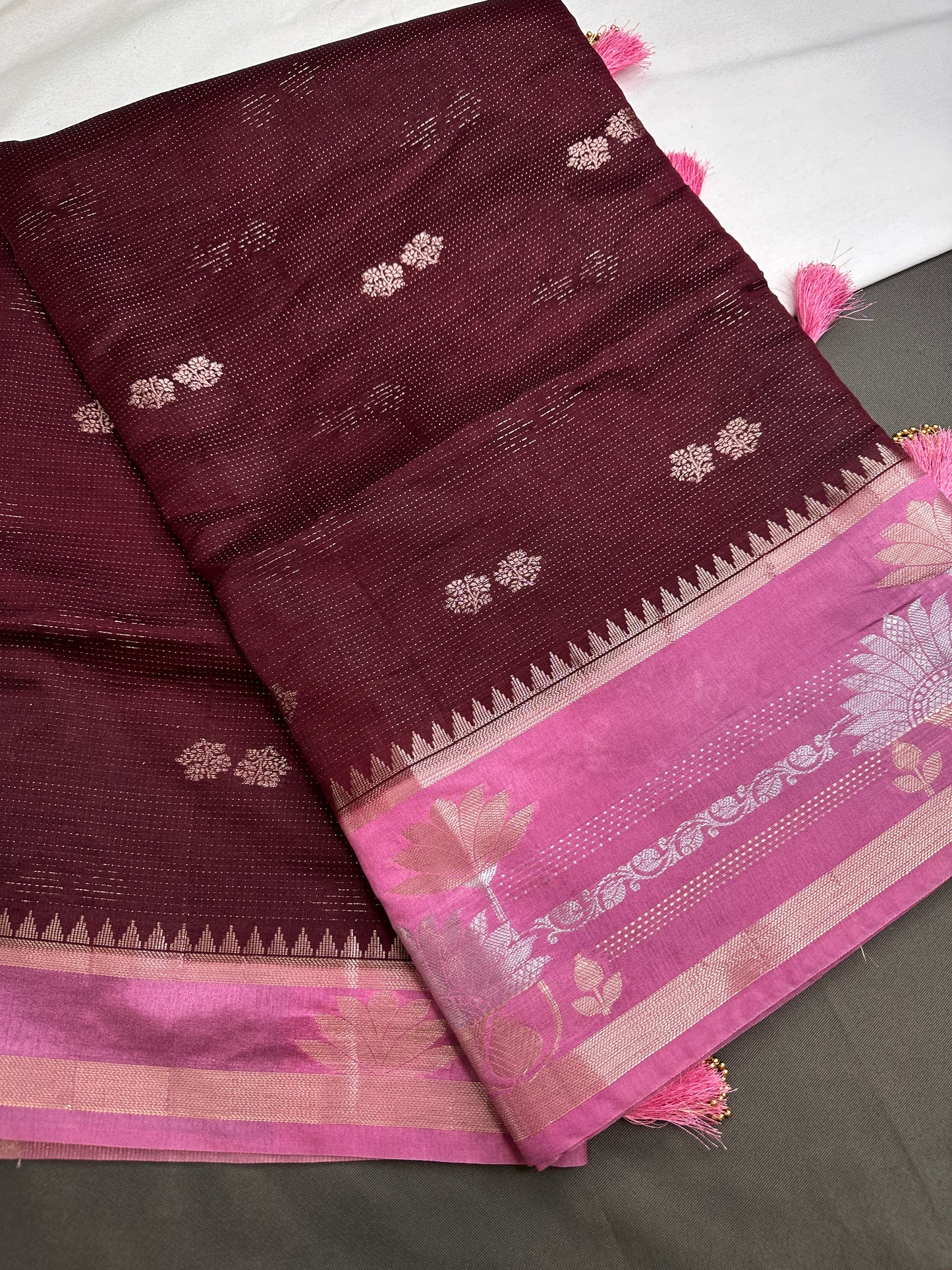 Maroon Pink Raw Mango Light Weight Silk Saree - 