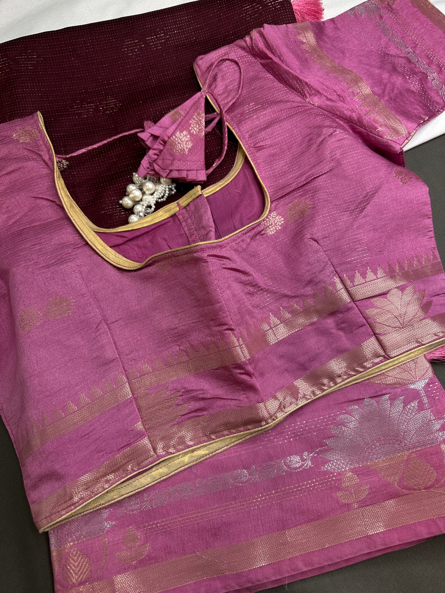 Maroon Pink Raw Mango Light Weight Silk Saree - 