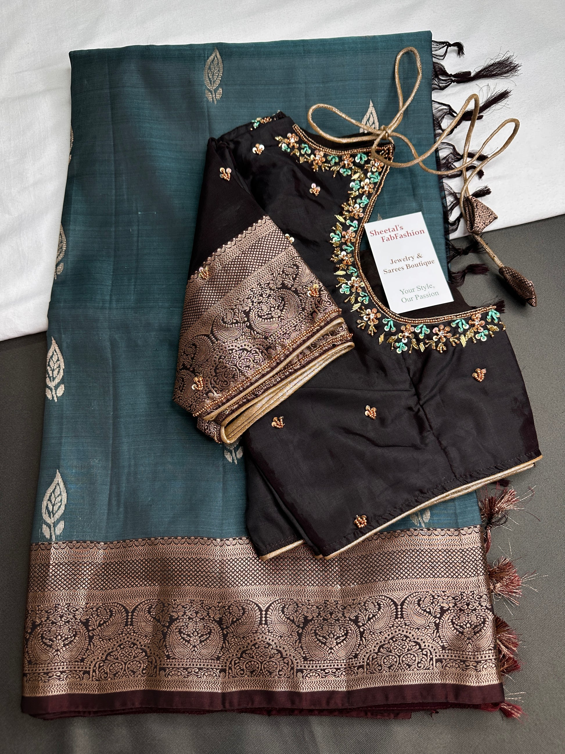 Teal Light Weight Kanchi Soft Handloom Silk  Saree - 