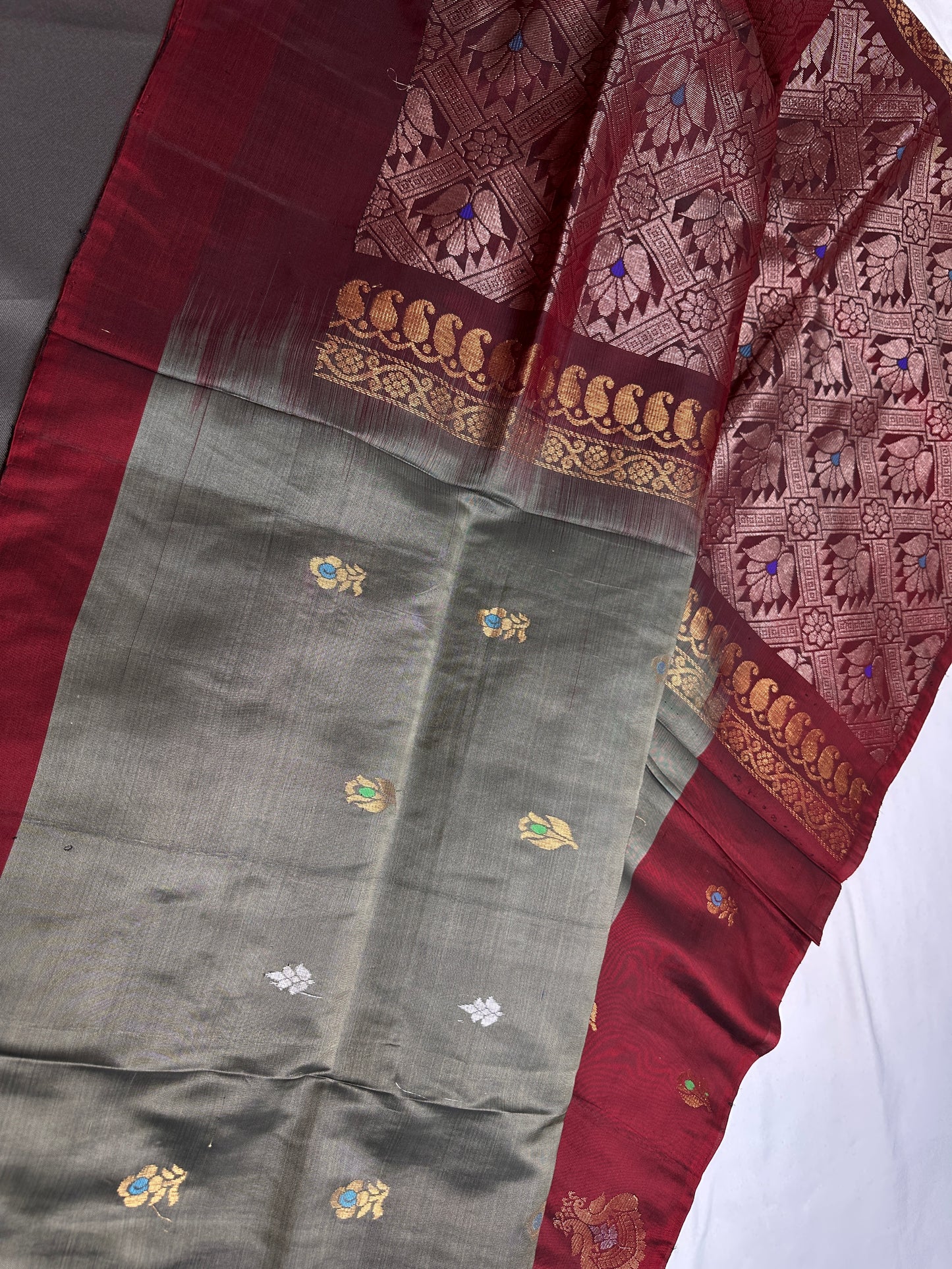 Grey Red Kanchi Handloom Pure Silk  Saree - 