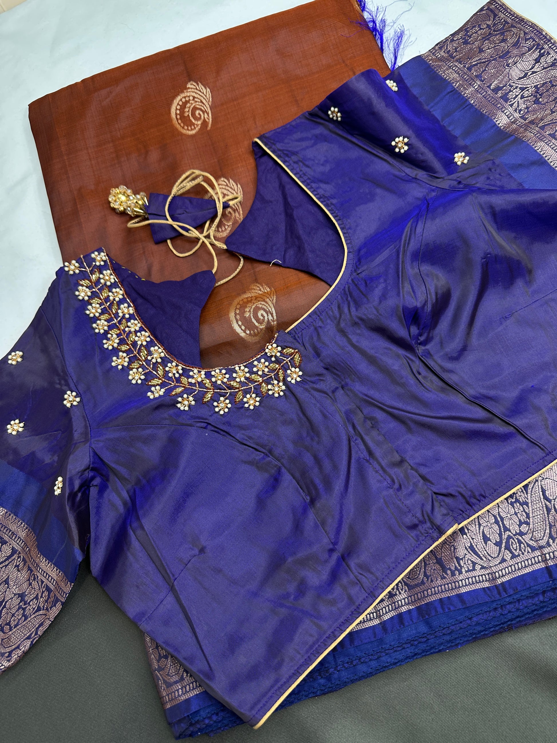 Brown Light Weight Kanchi Soft Handloom Silk  Saree - 
