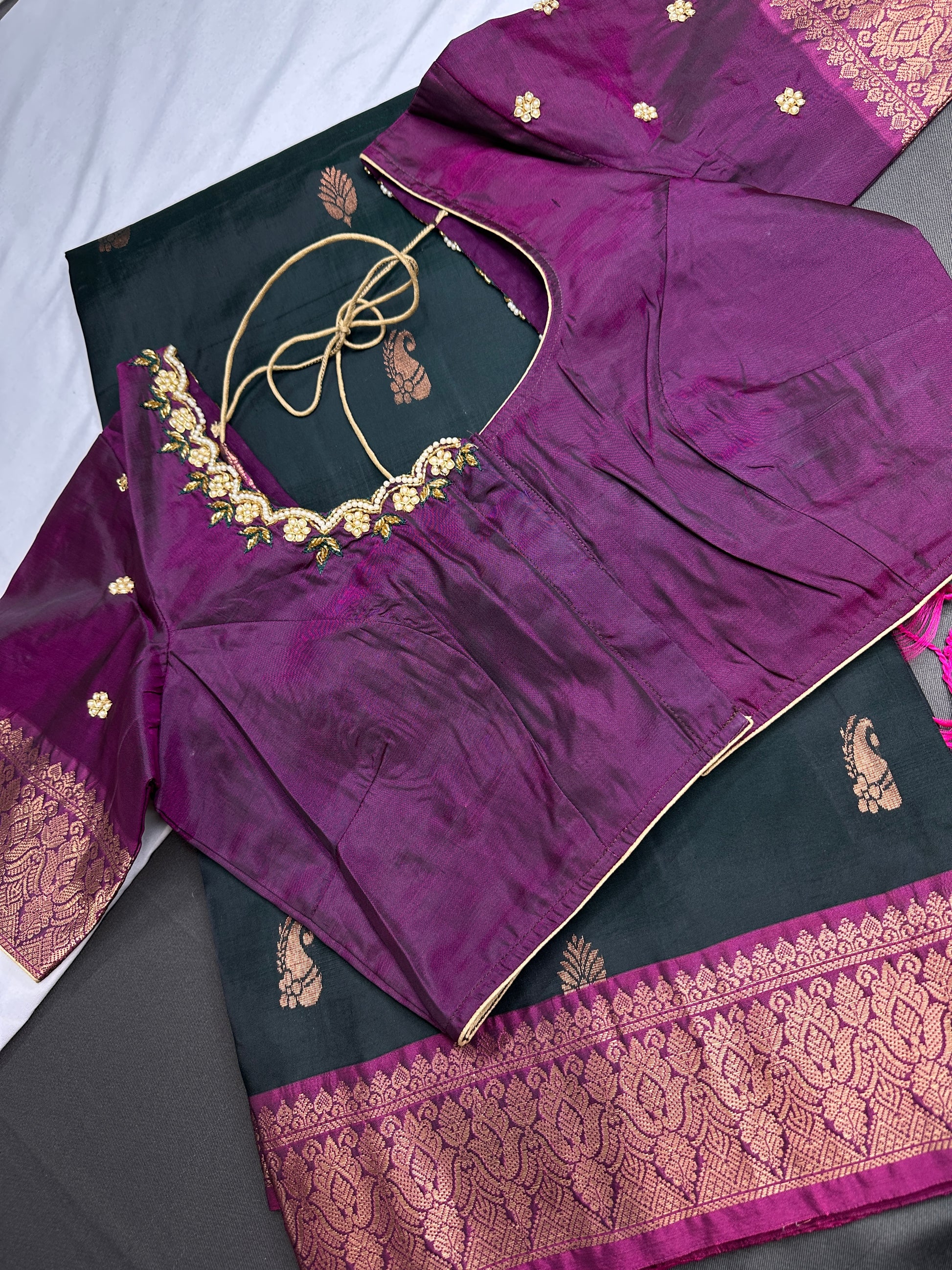 Green Light Weight Kanchi Soft Handloom Silk  Saree - 