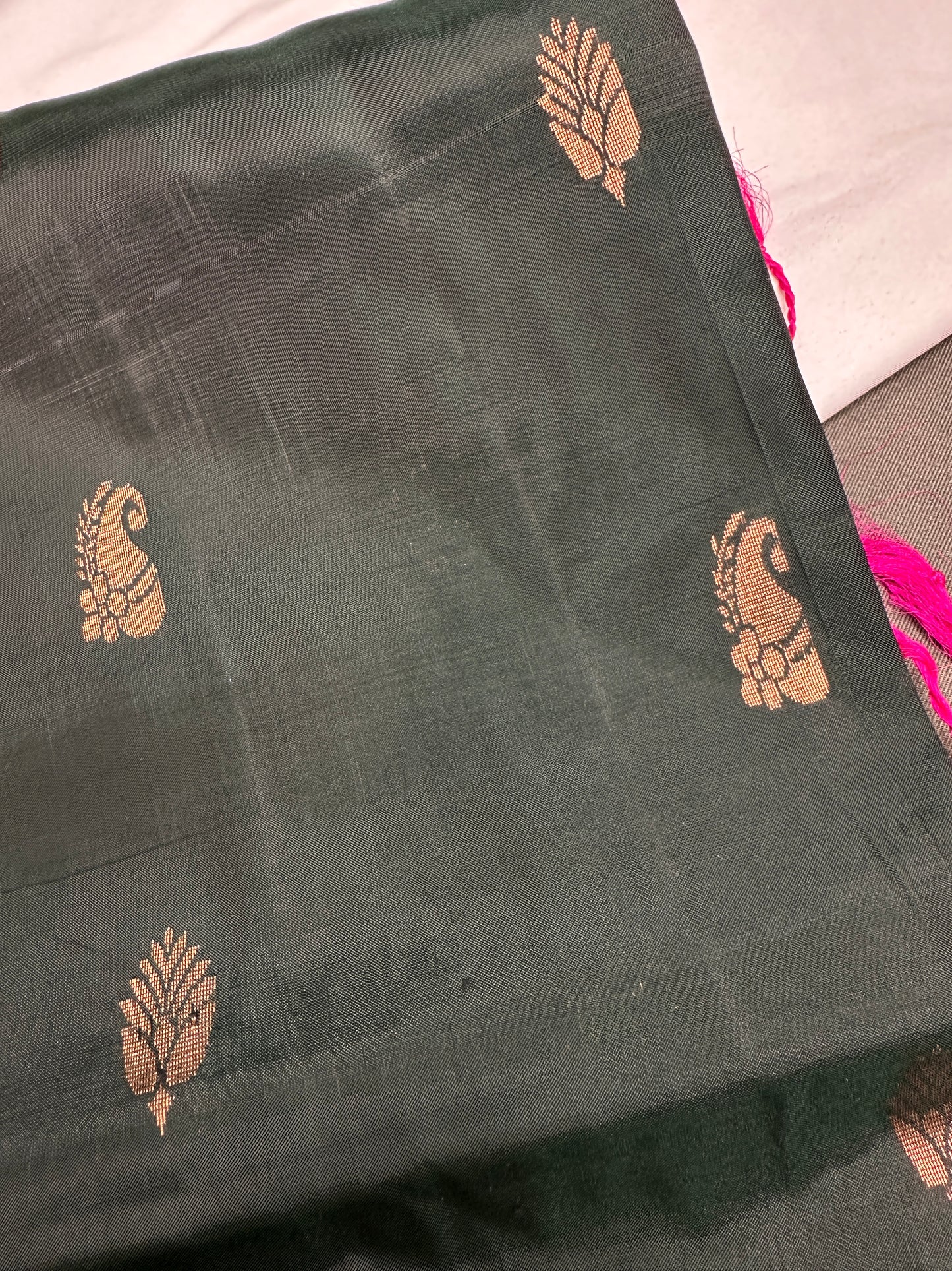 Green Light Weight Kanchi Soft Handloom Silk  Saree - 