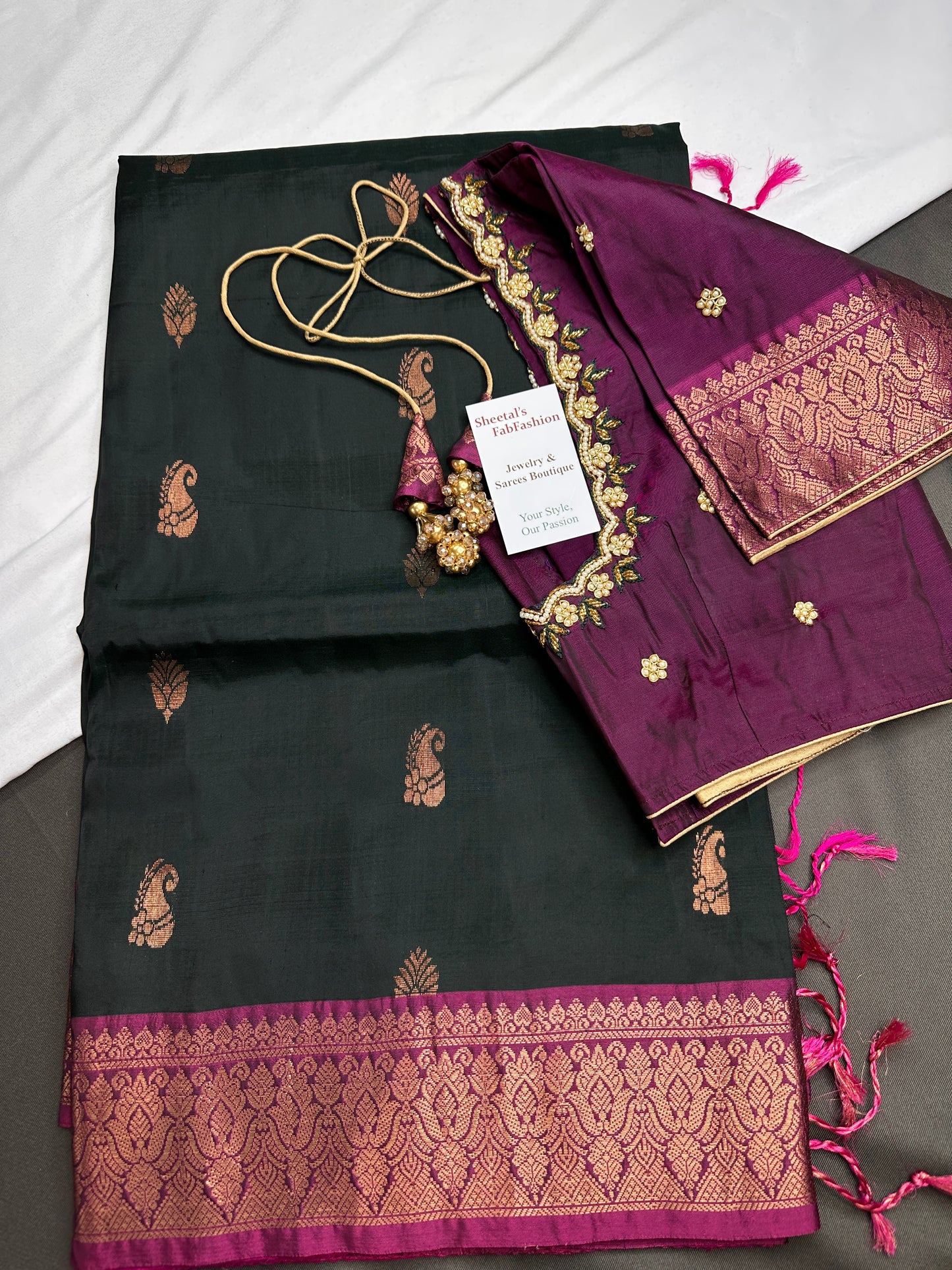 Green Light Weight Kanchi Soft Handloom Silk  Saree - 
