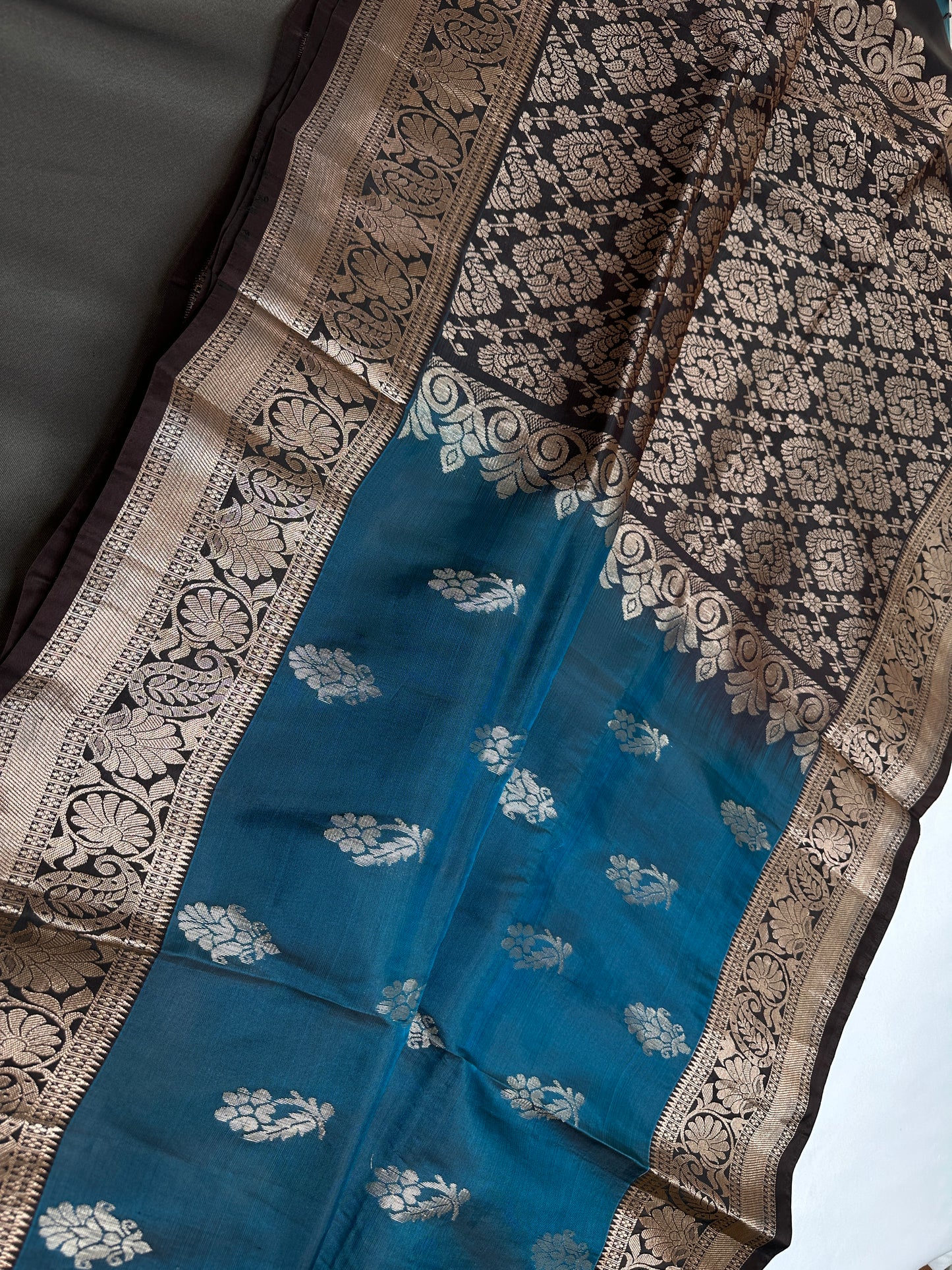 Peacock Blue Light Weight Kanchi Soft Handloom Silk  Saree - 
