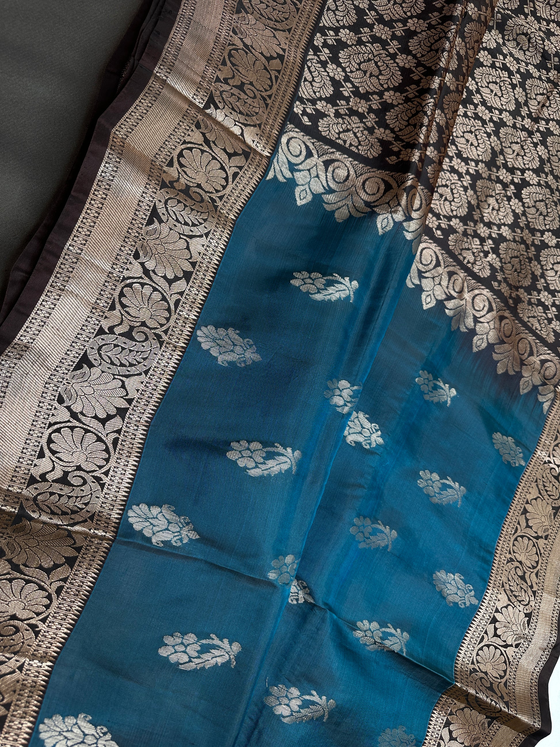 Peacock Blue Light Weight Kanchi Soft Handloom Silk  Saree - 