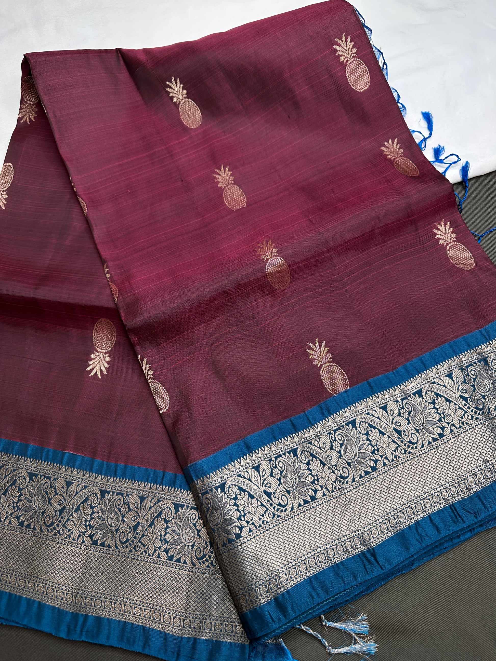 Plum Blue Light Weight Kanchi Soft Handloom Silk  Saree - 