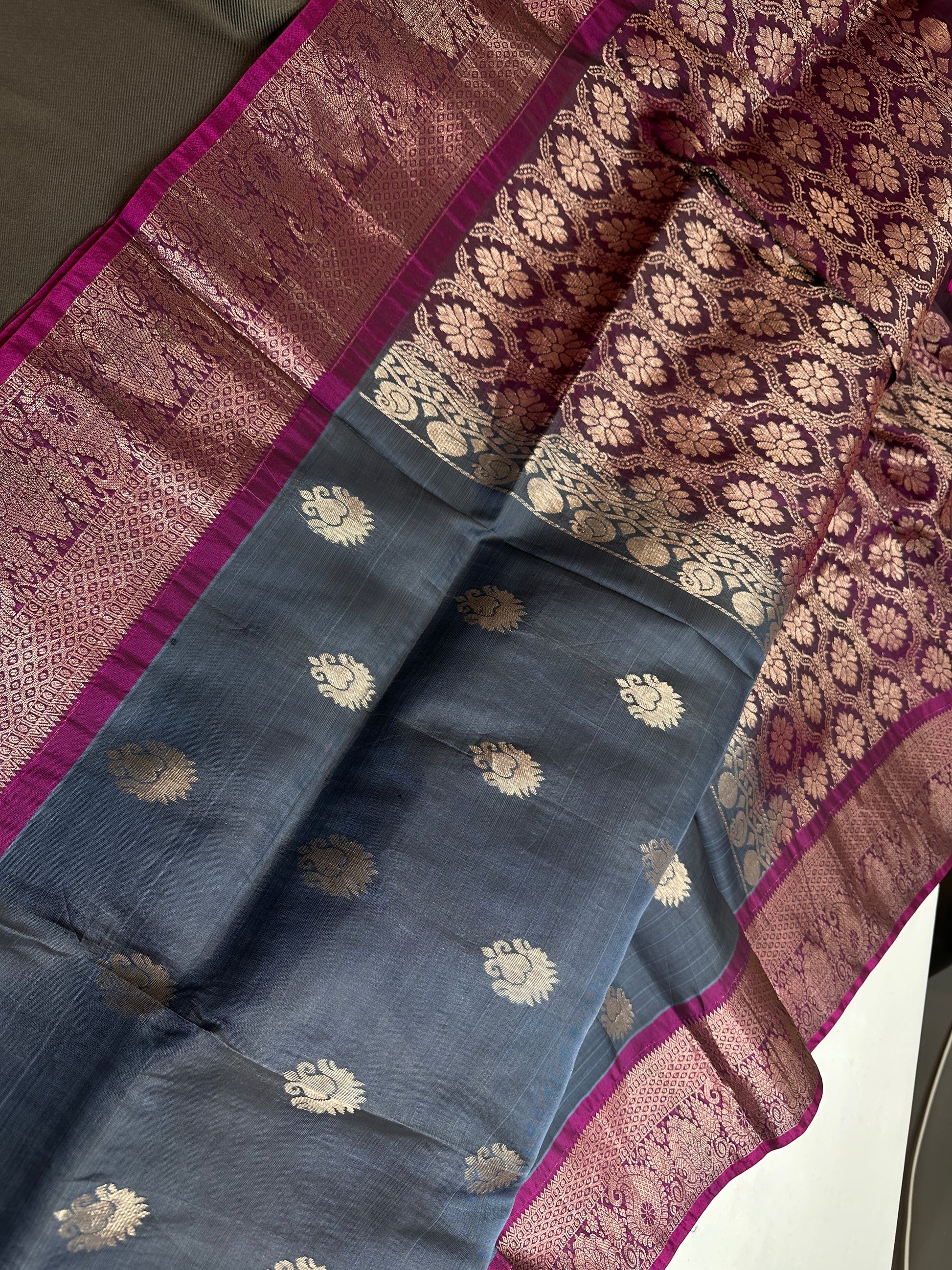 Grey Magenta Light Weight Kanchi Soft Handloom Silk  Saree - 